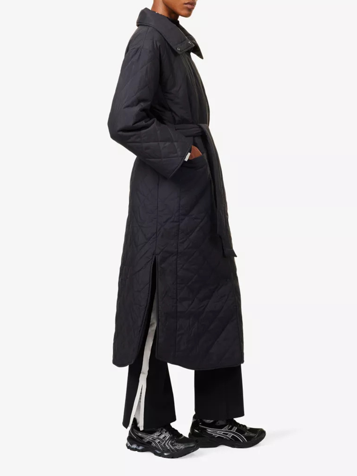 Reversible padded relaxed-fit recycled-polyamide coat
