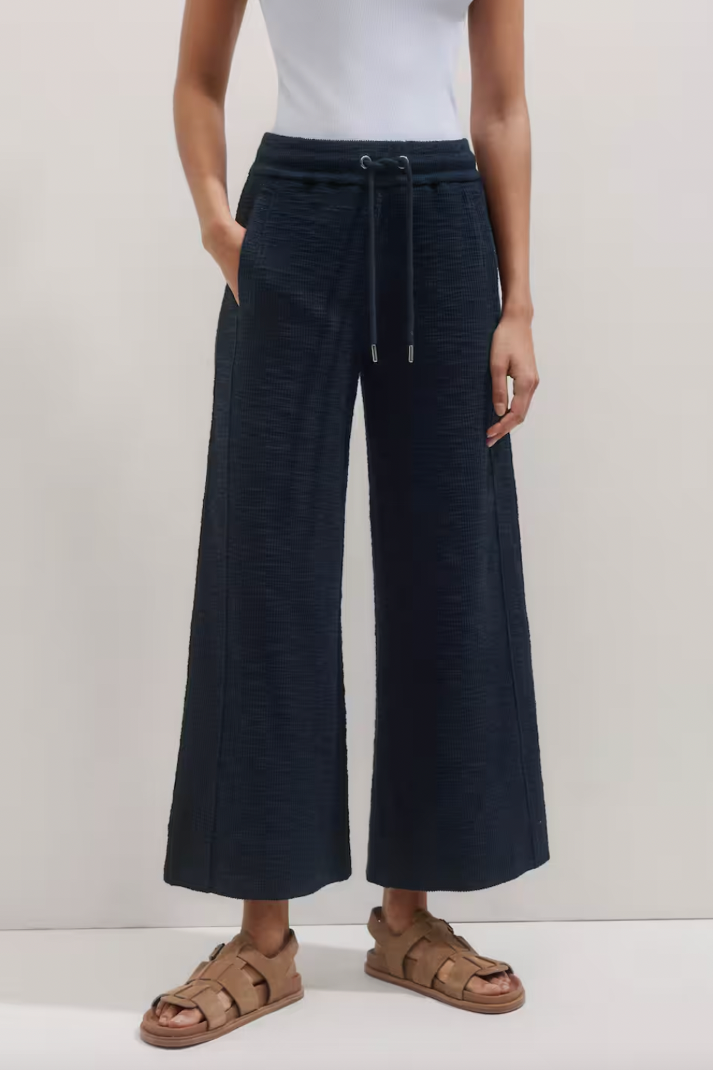 Textured Jersey Wide-Leg Crop Trouser