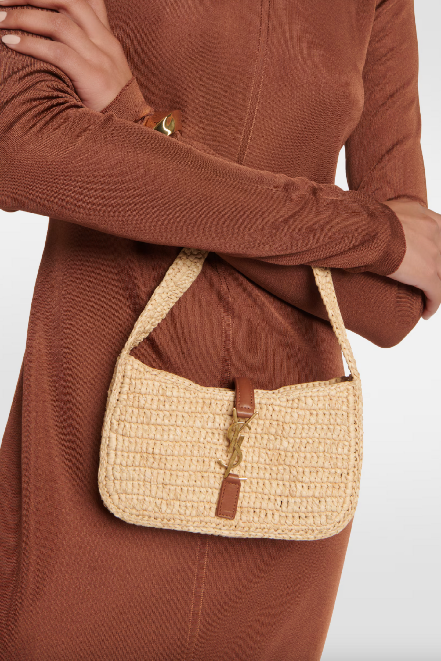 Le 5 à 7 Mini Raffia Shoulder Bag