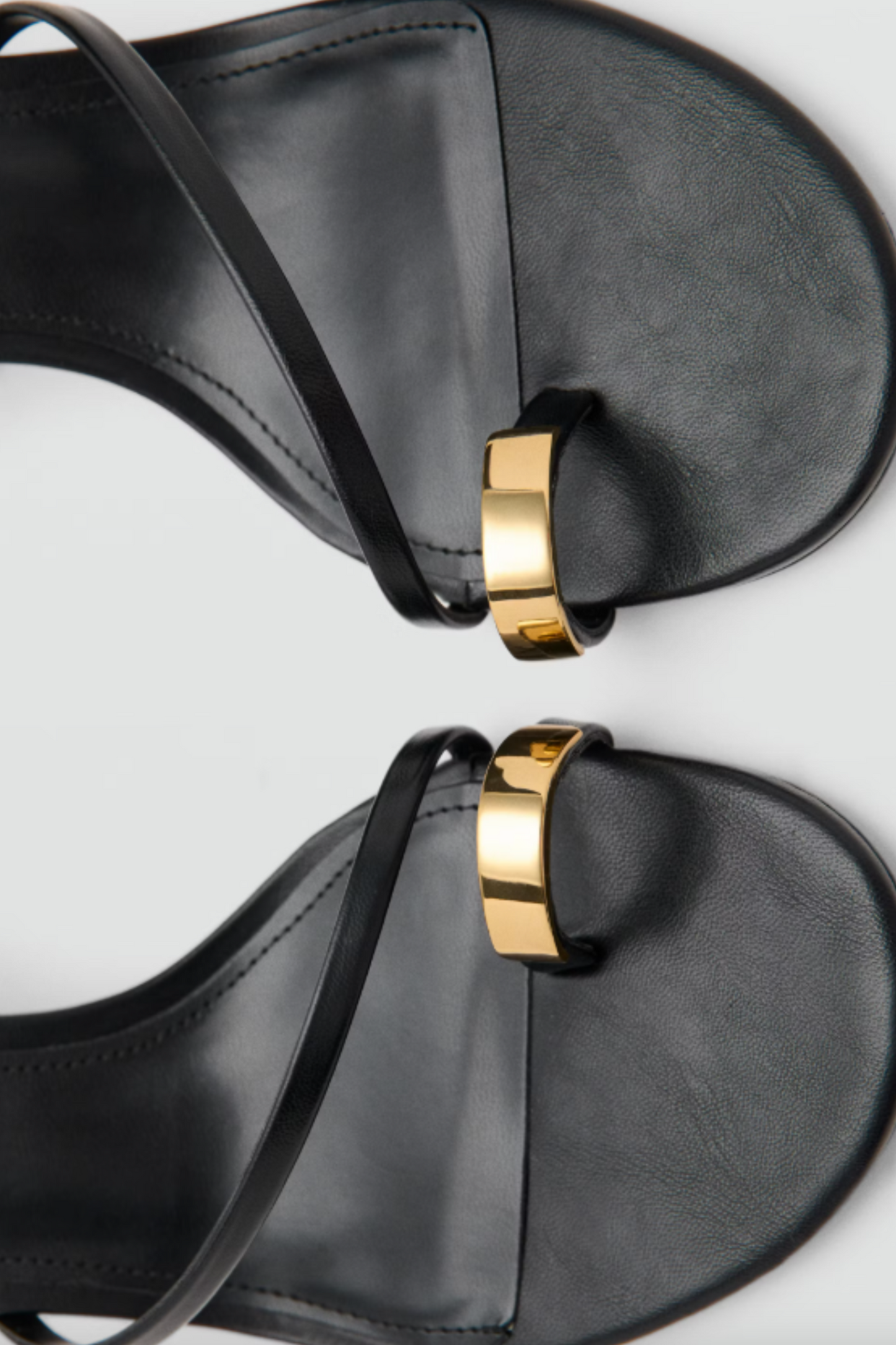Heeled Sandal with Crossed Straps