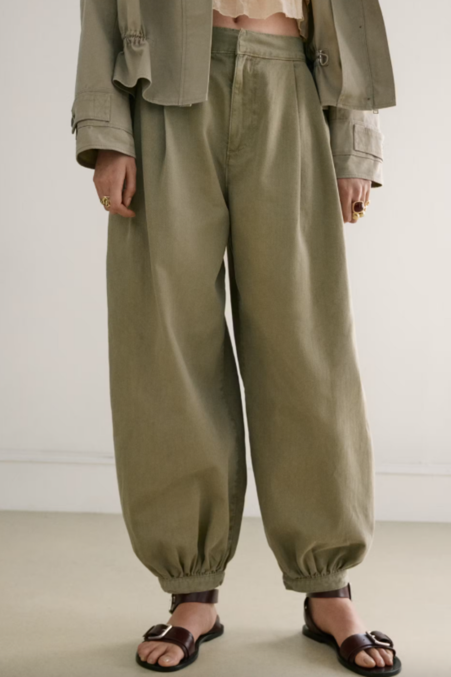 Baggy Mid-Rise Jeans