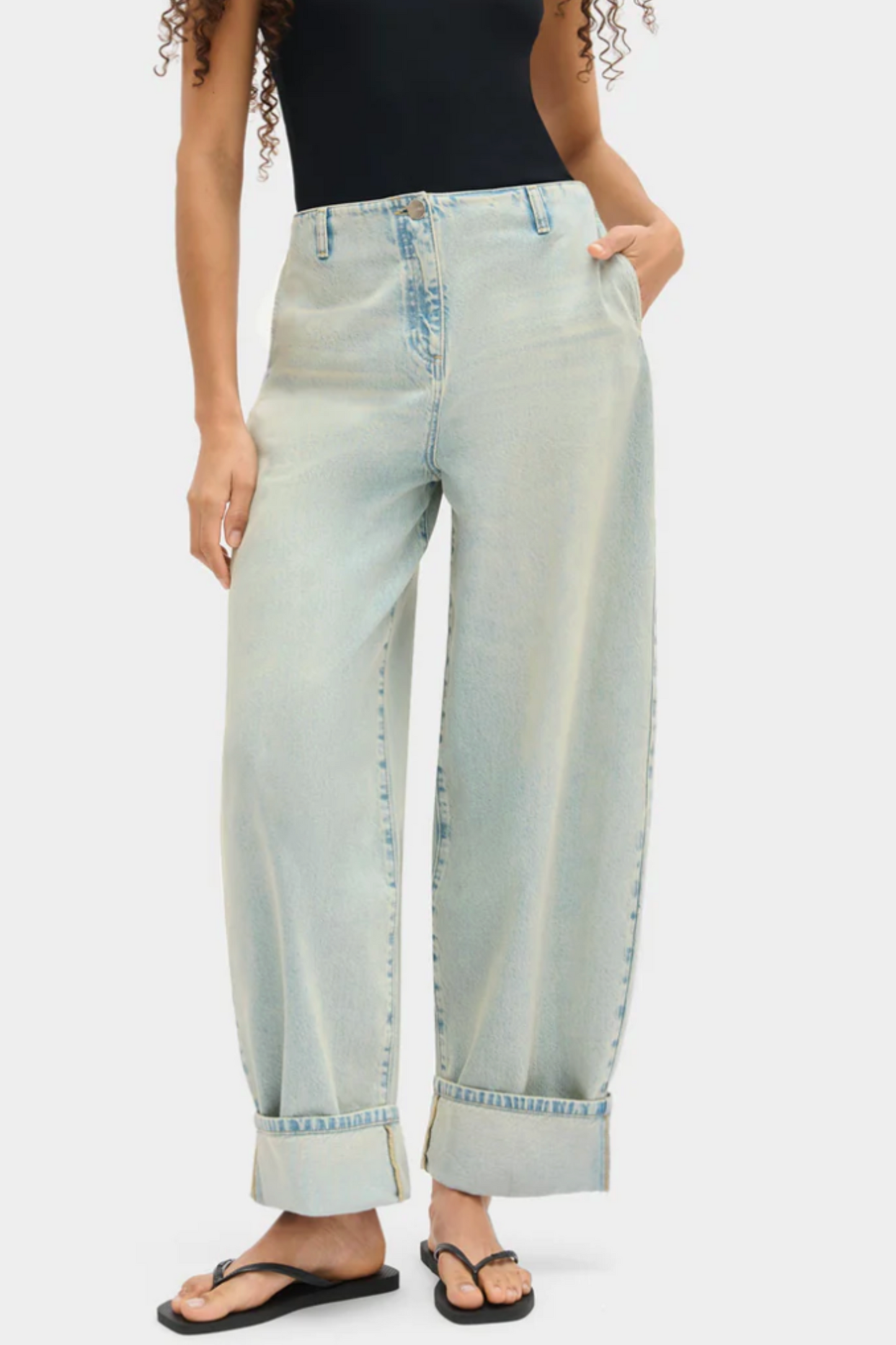 Christina Barrel Leg Jean