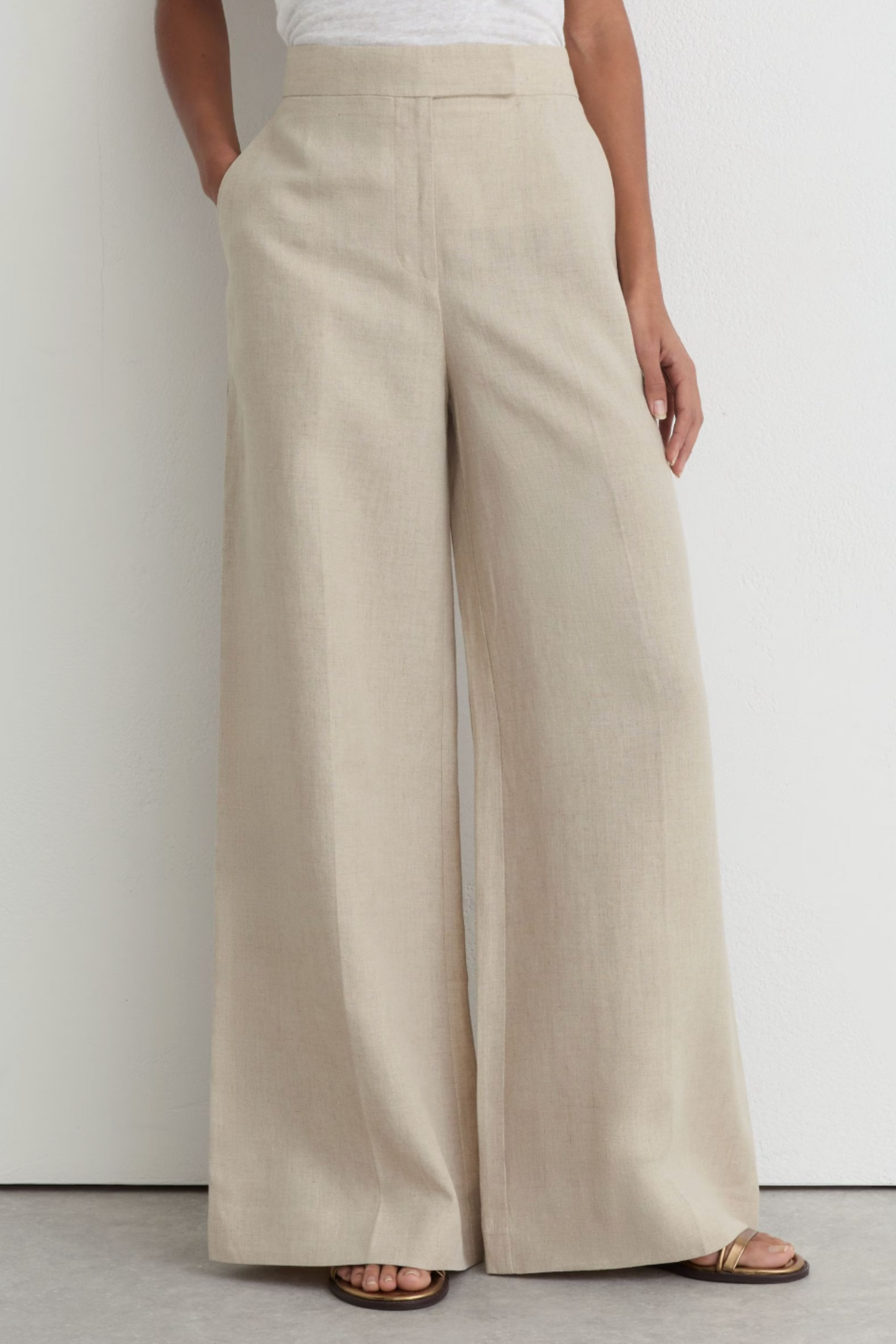 Linen Wide-leg Suit Trousers in Neutral
