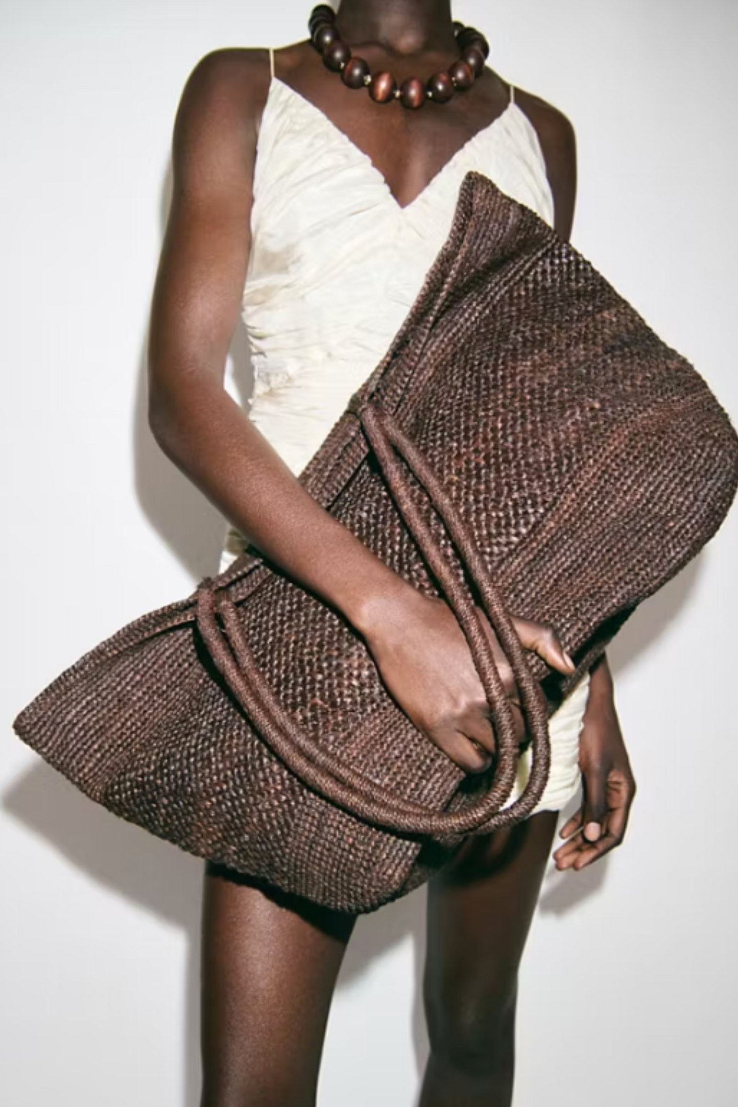 100% raffia shopper bag