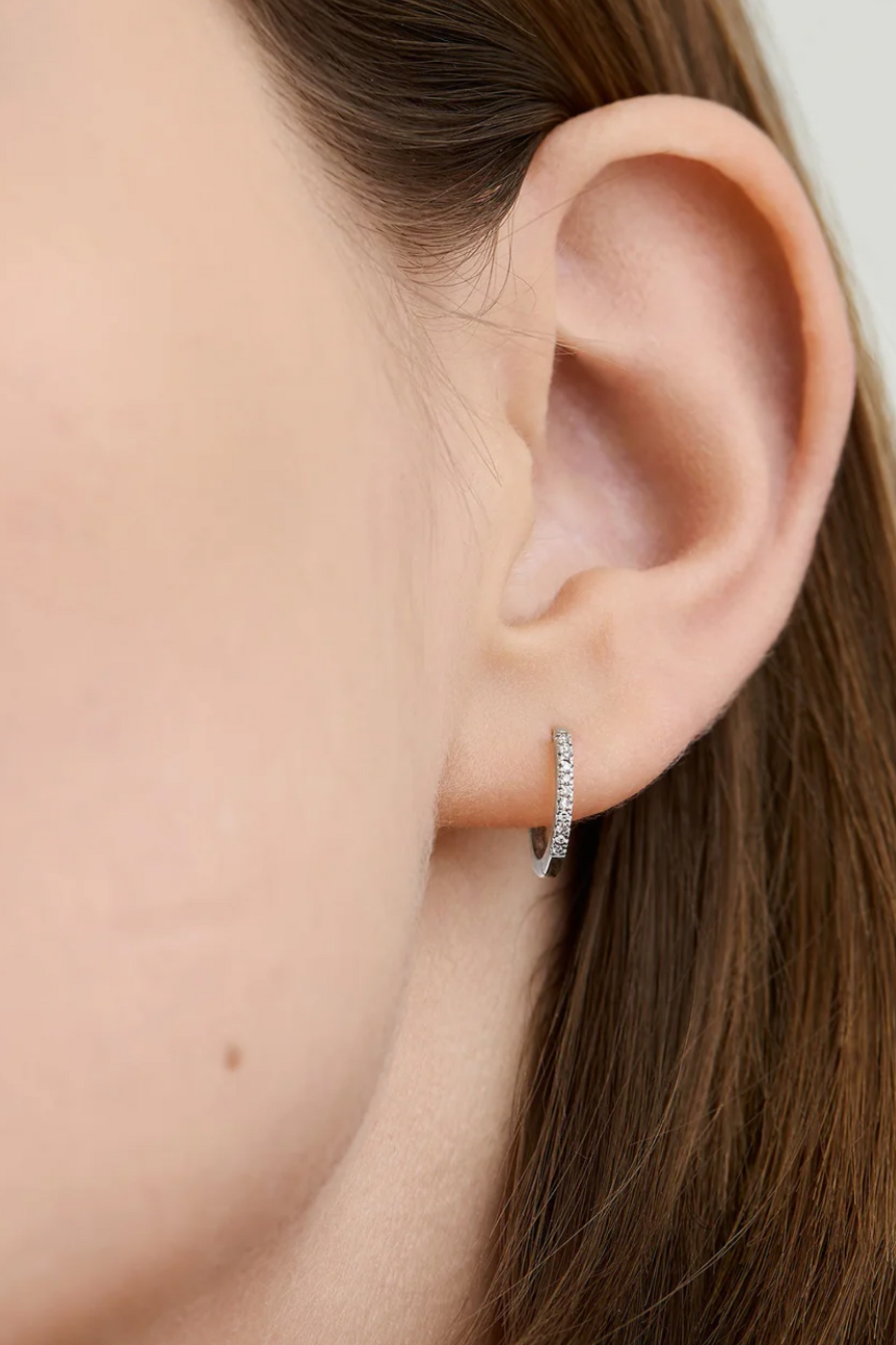 Single Pavé Diamond Huggie Hoop