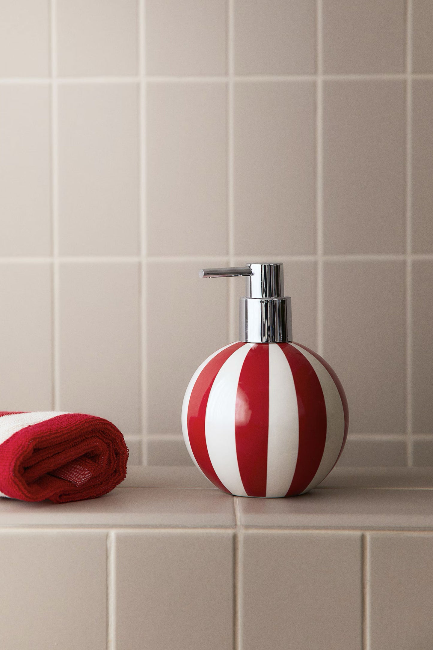 Round Soap Dispenser