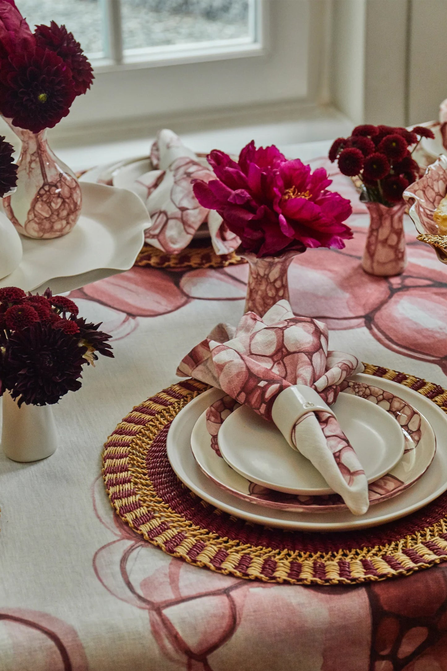 Burgundy Bubble Table Cloth