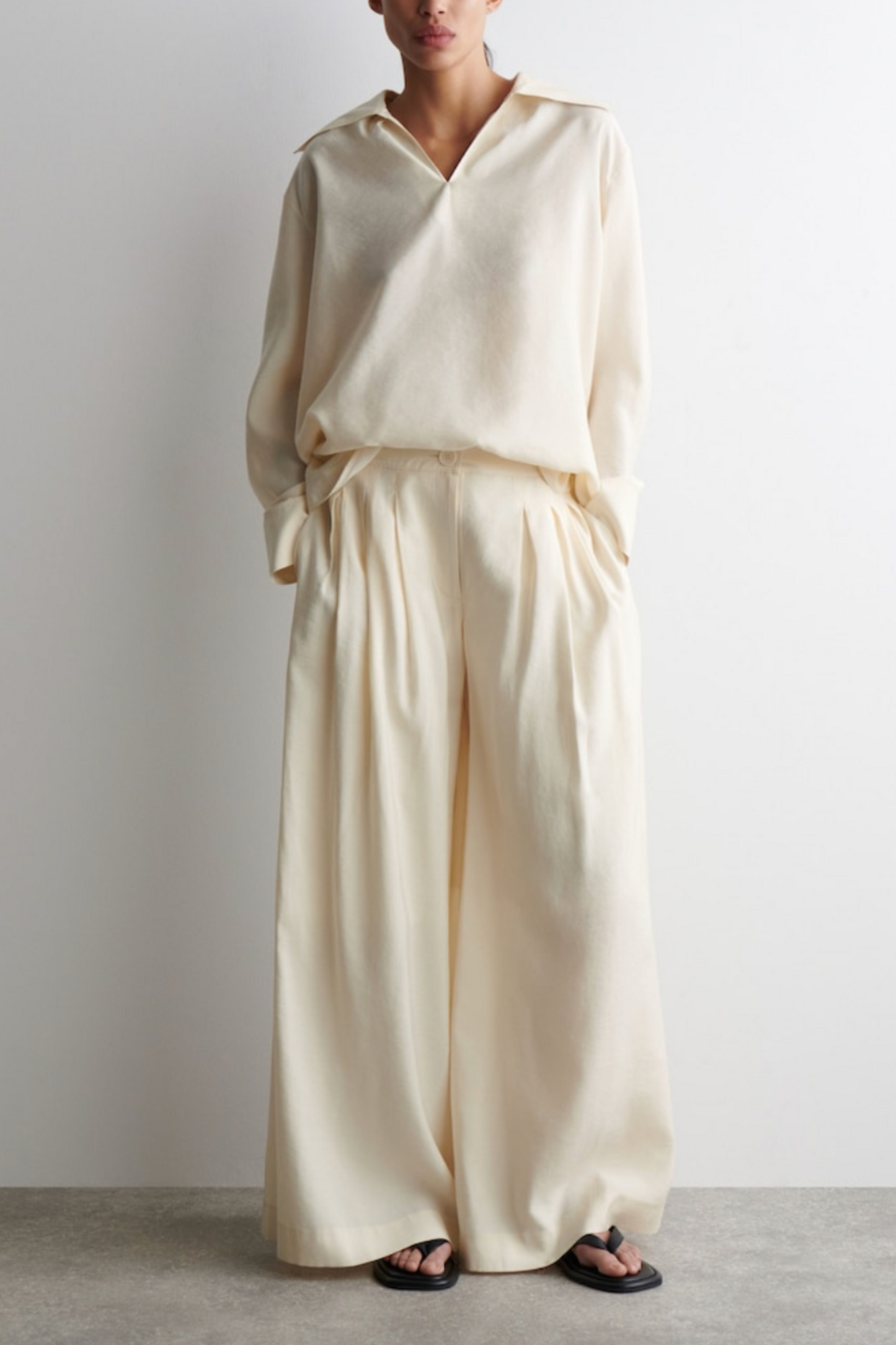 Wide-Collar Modal Blouse And Pleated Wide-Leg Trousers