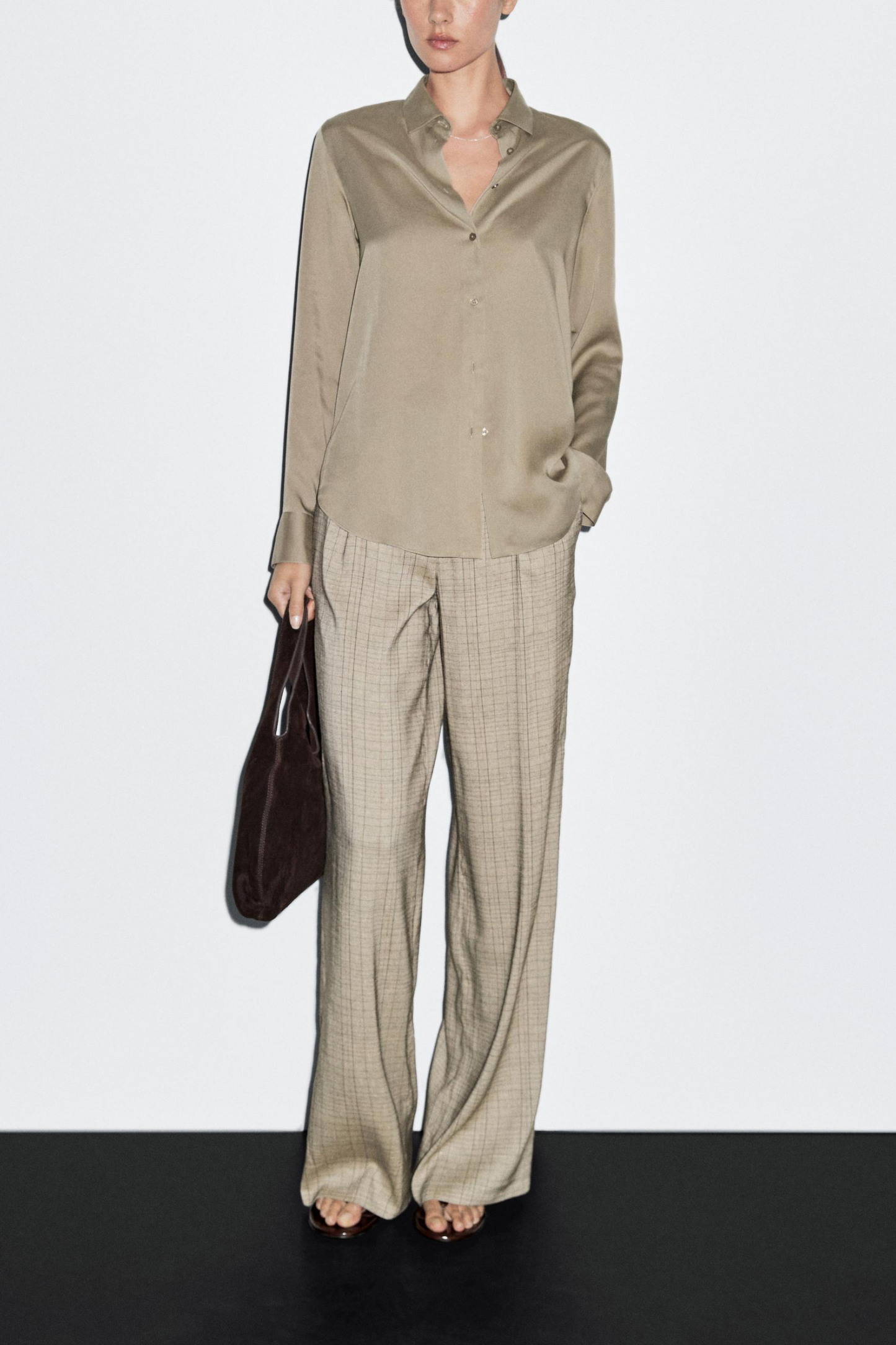 Flowing Shirt With Collar