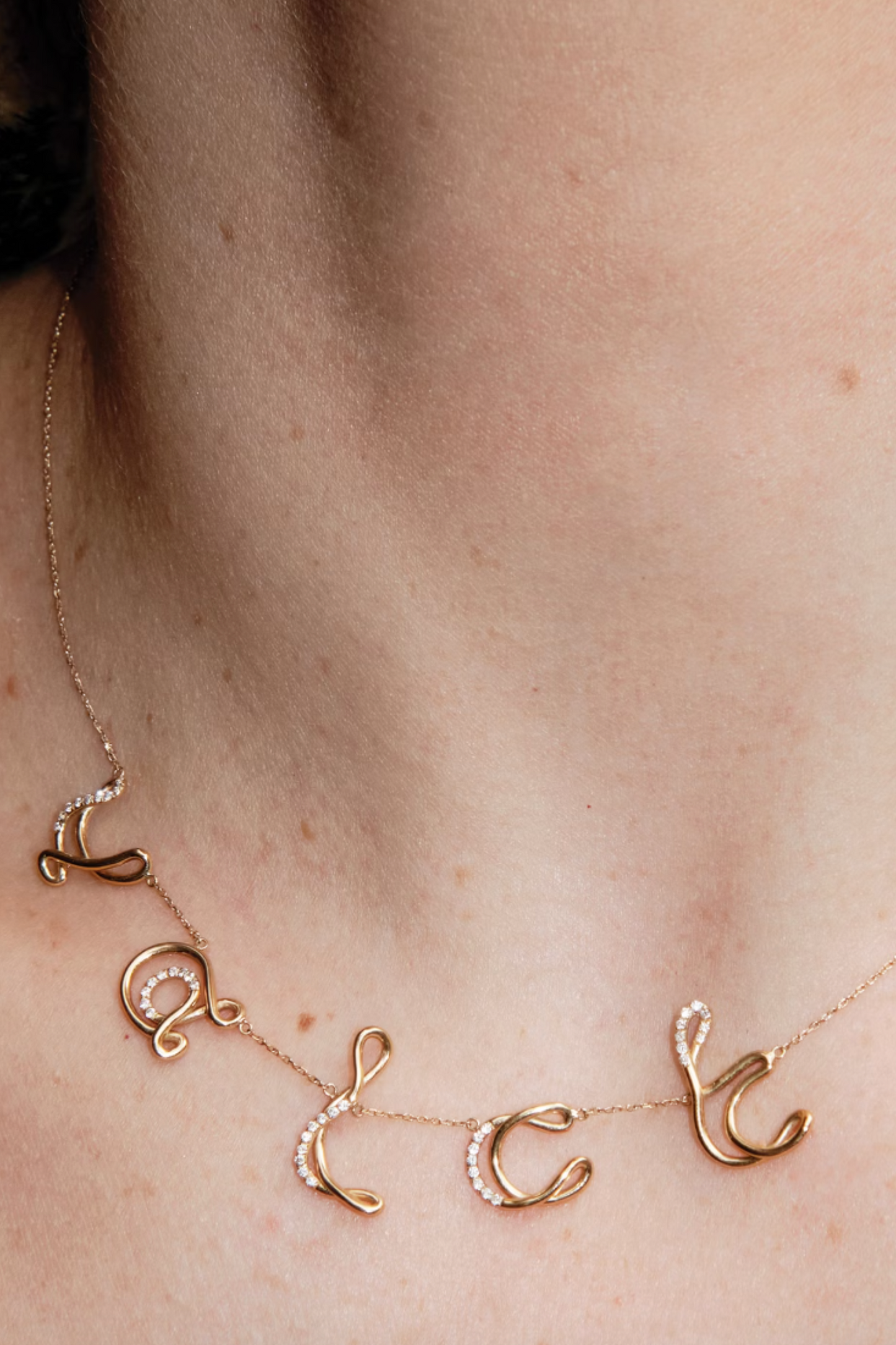 Alphajoaillerie Necklace - Letter B