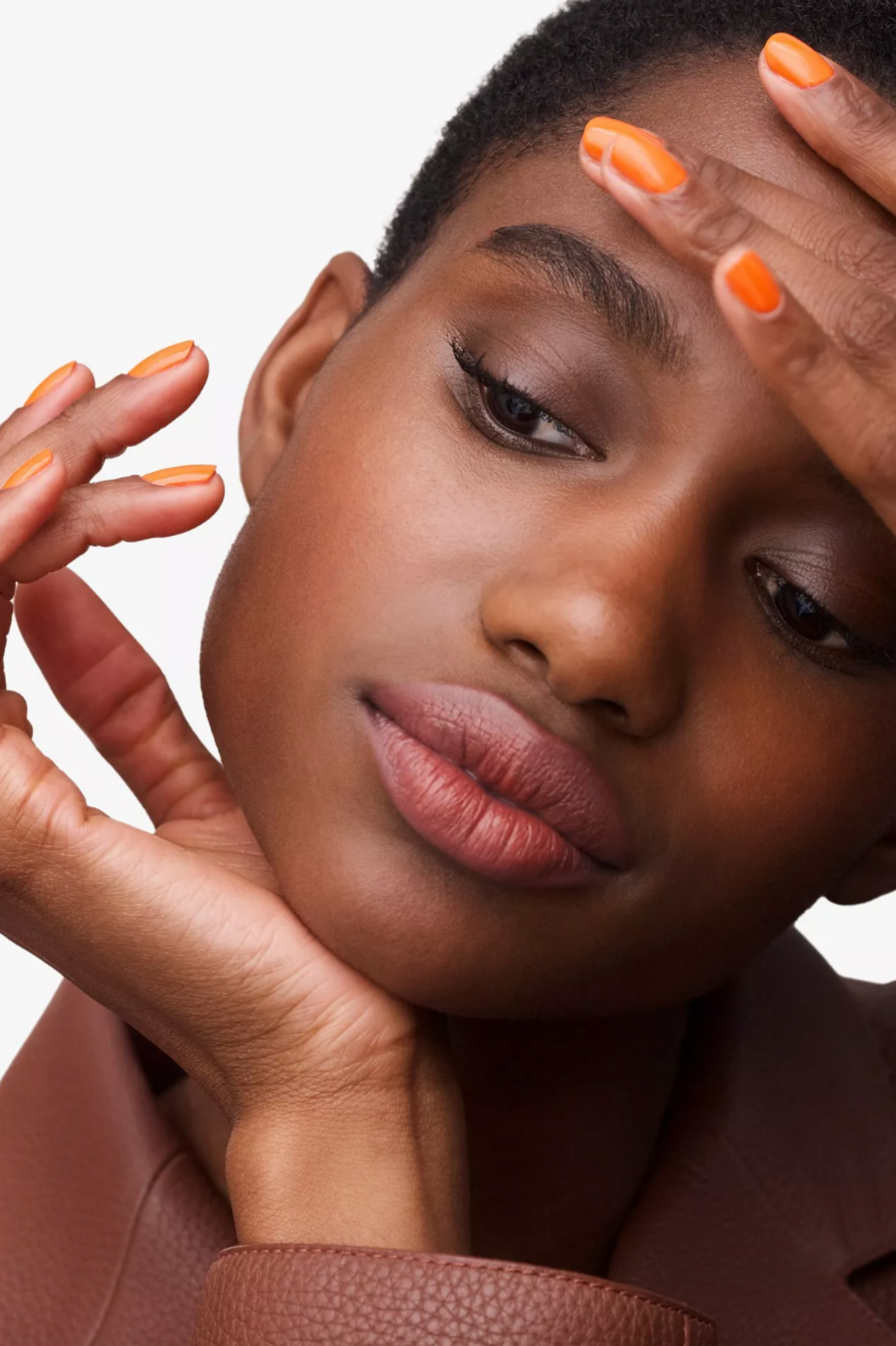 Les Mains Hermès Nail Enamel in 33 Orange Boîte
