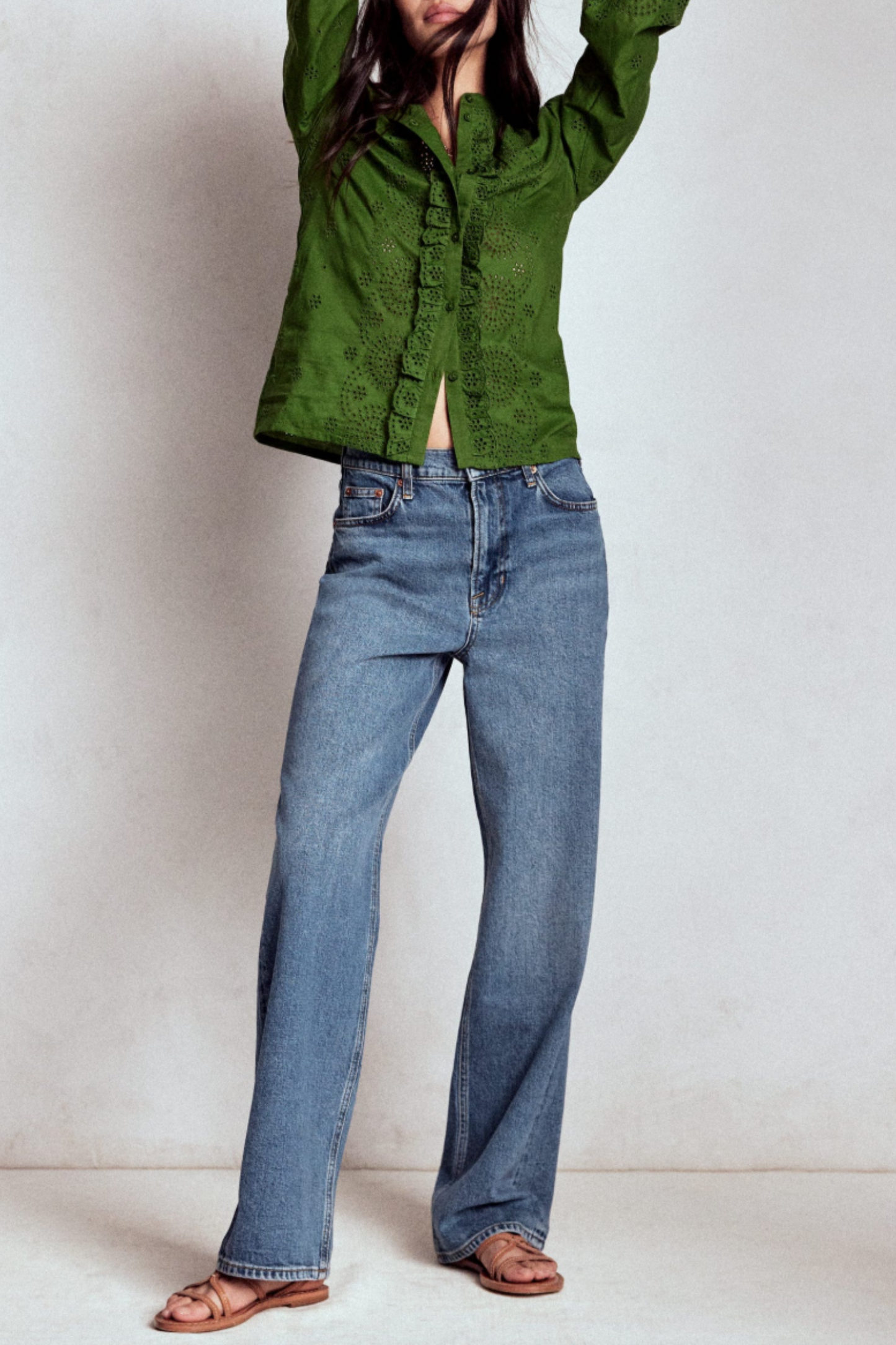 High Rise Column Leg Jeans in Mid Vintage