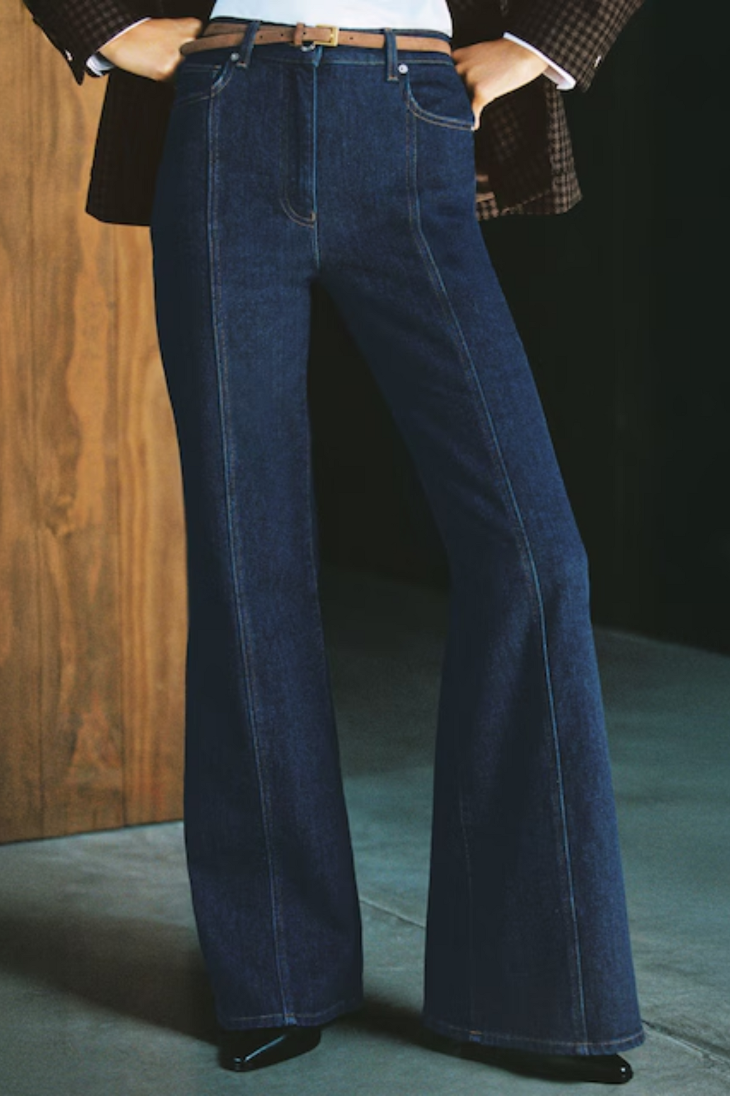 Flared Seam-detail Jeans in Blue