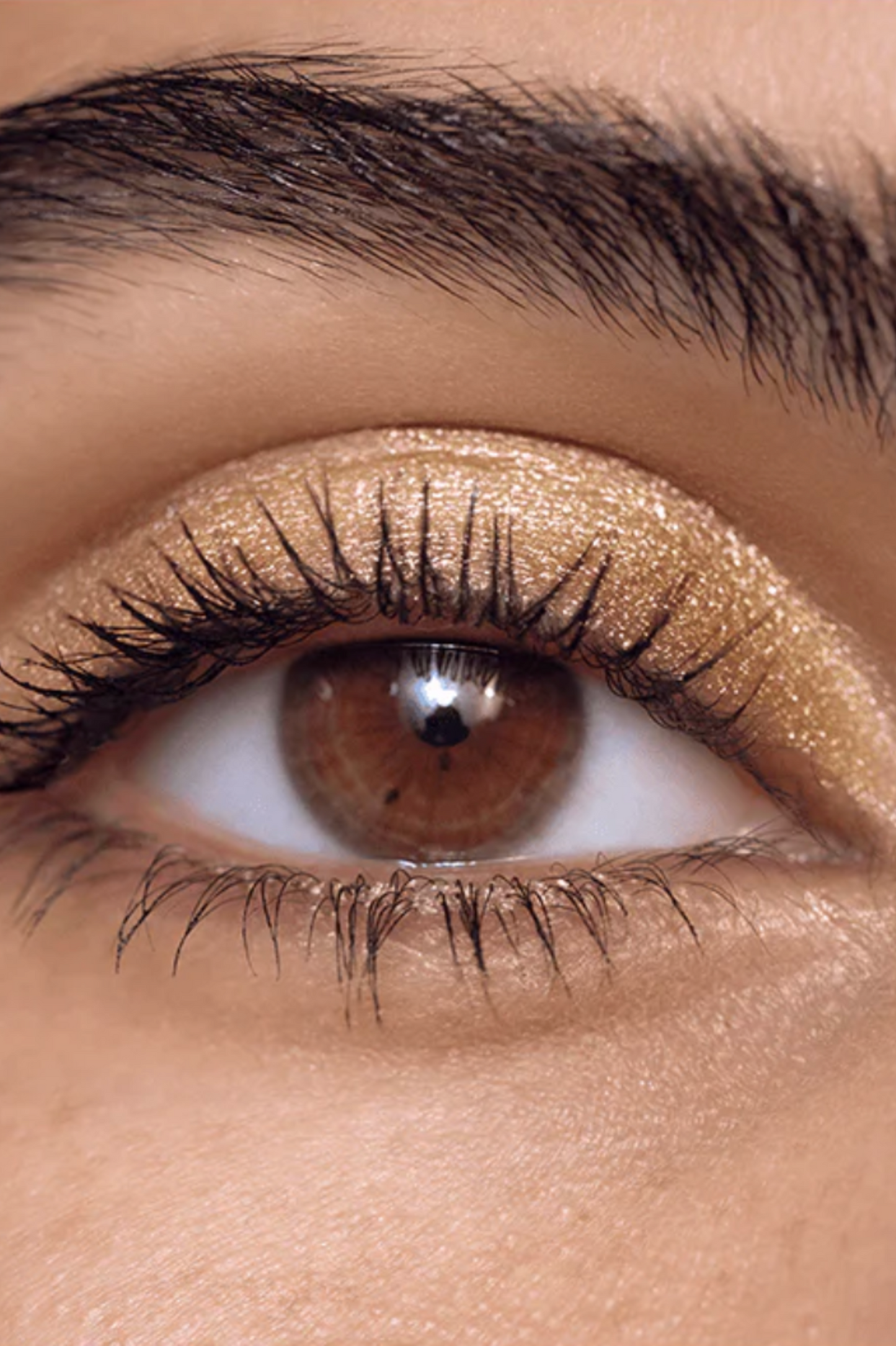 Shimmering Eyeshadow Pot