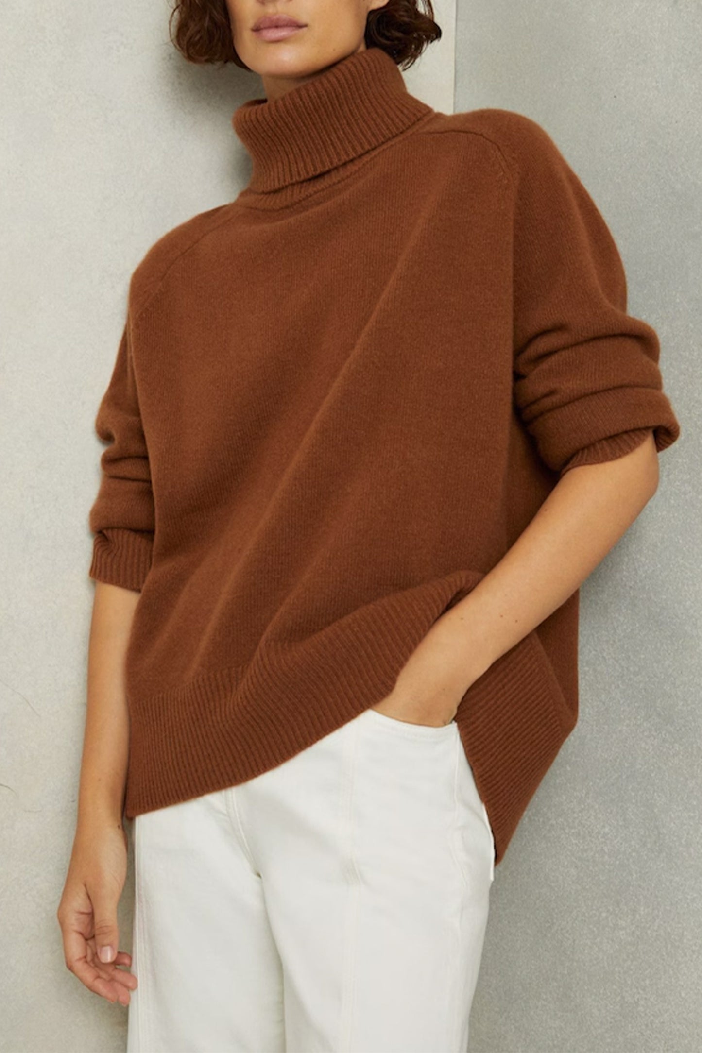 Wool Cashmere Roll-Neck Jumper in Toffee