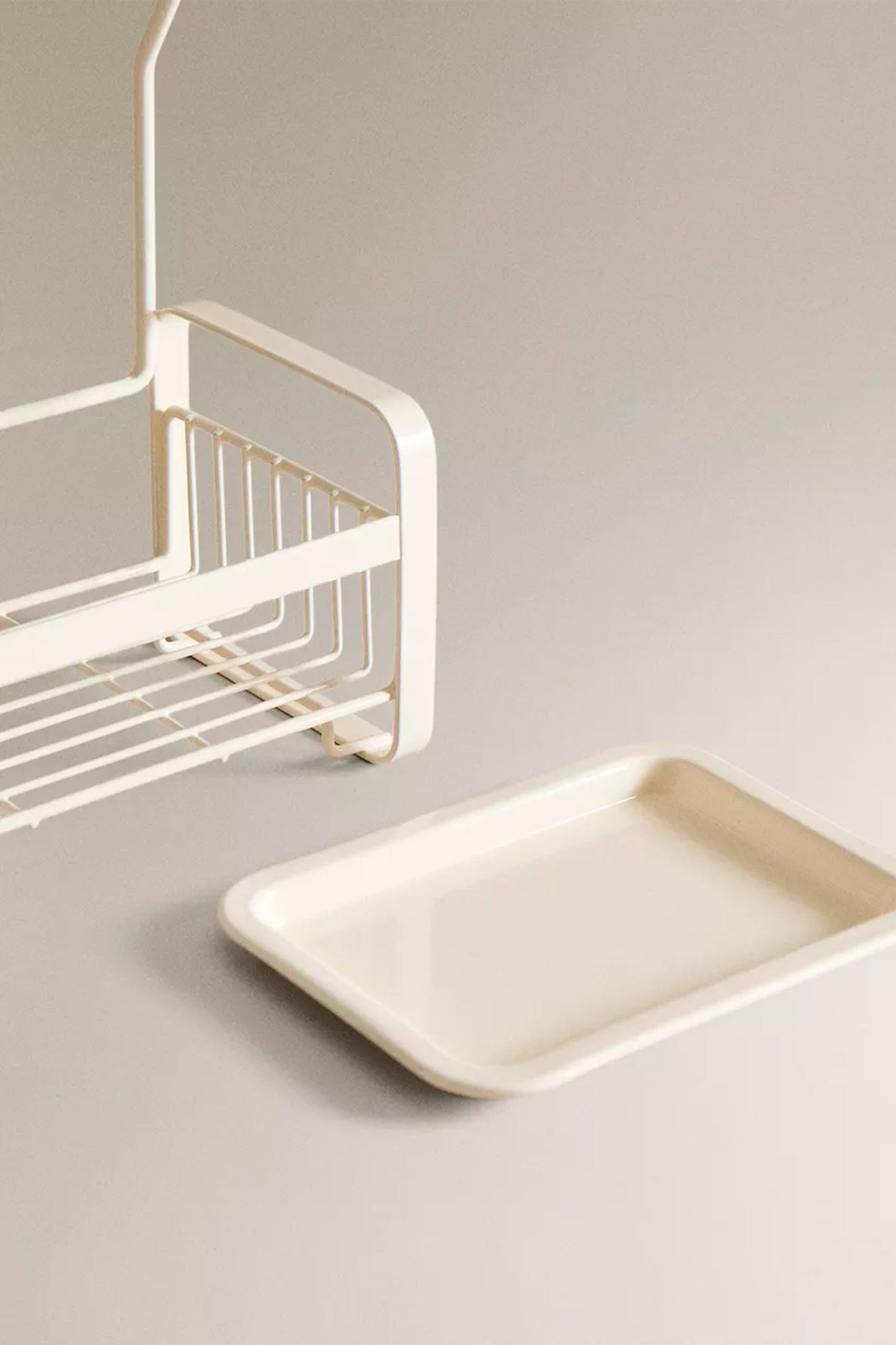 Lacquered Metal Organiser