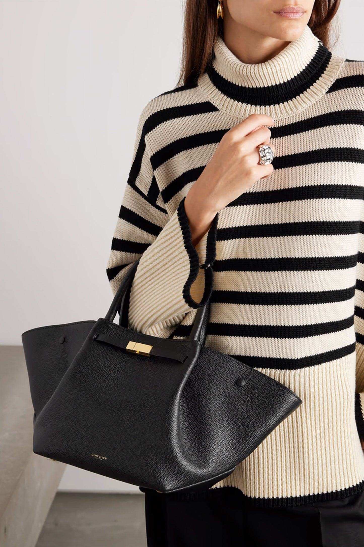 New York Medium Textured-leather Tote