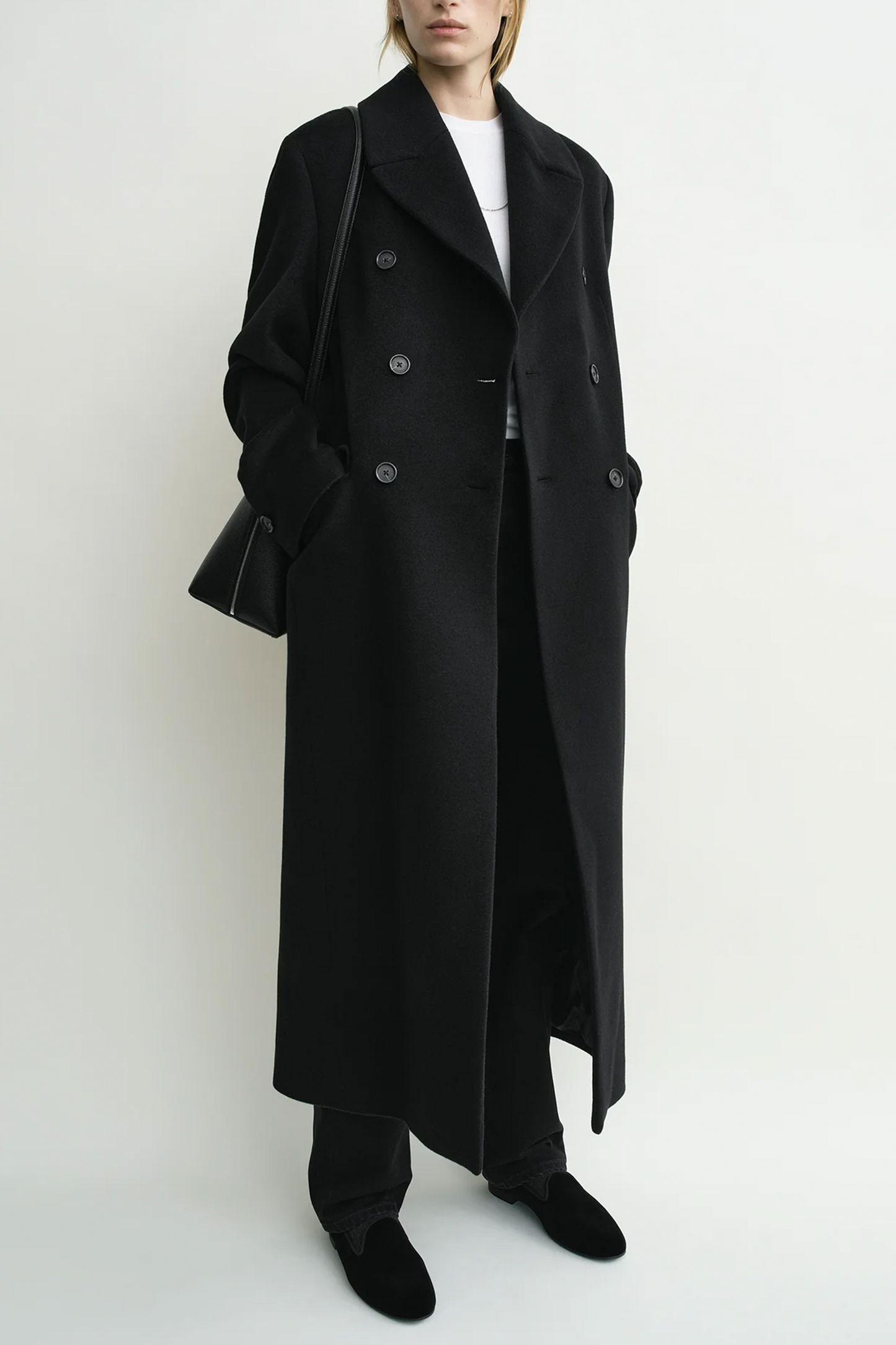 Broad Coat in Black