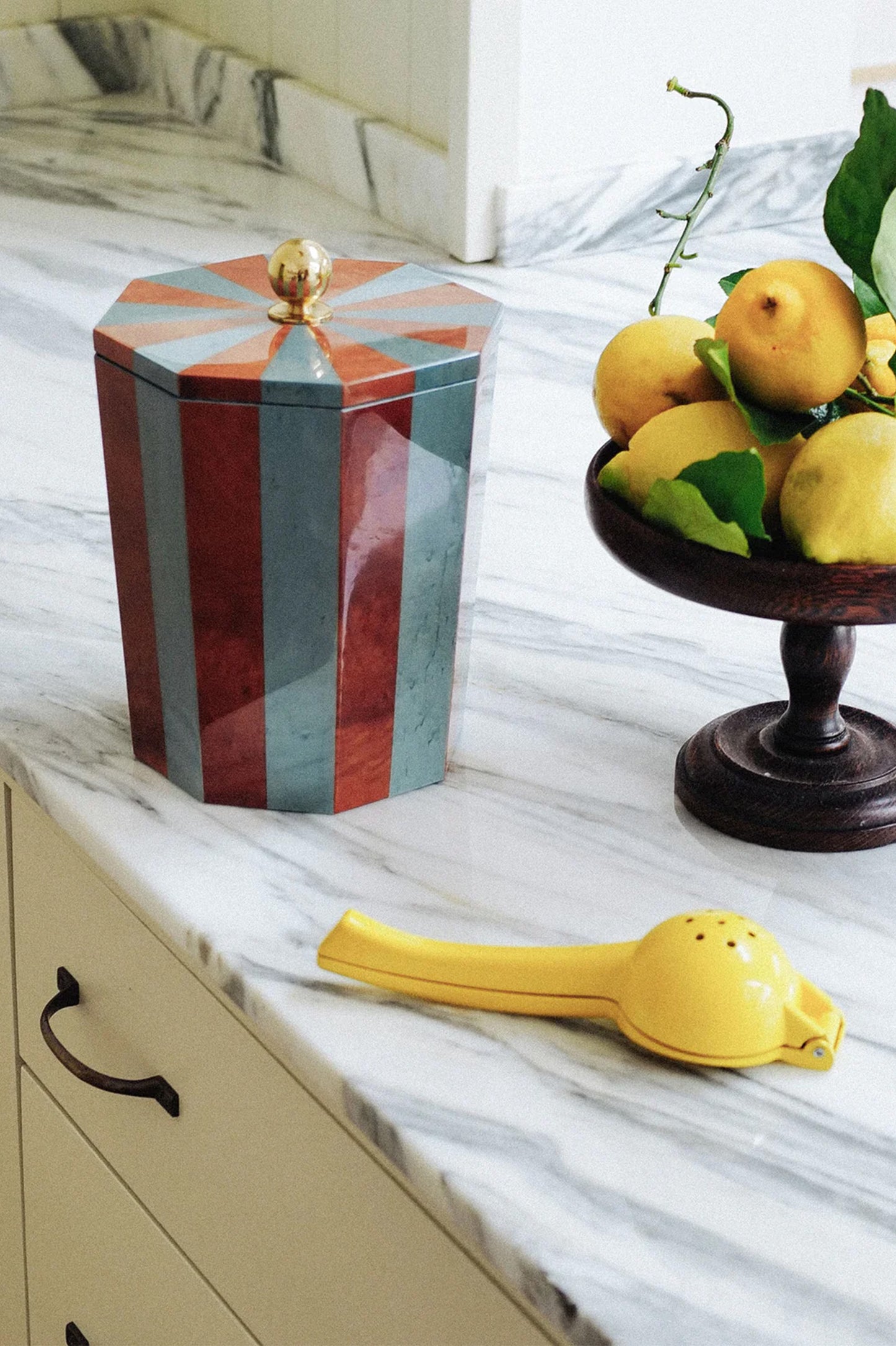 MG&CO Lacquered Ice Bucket