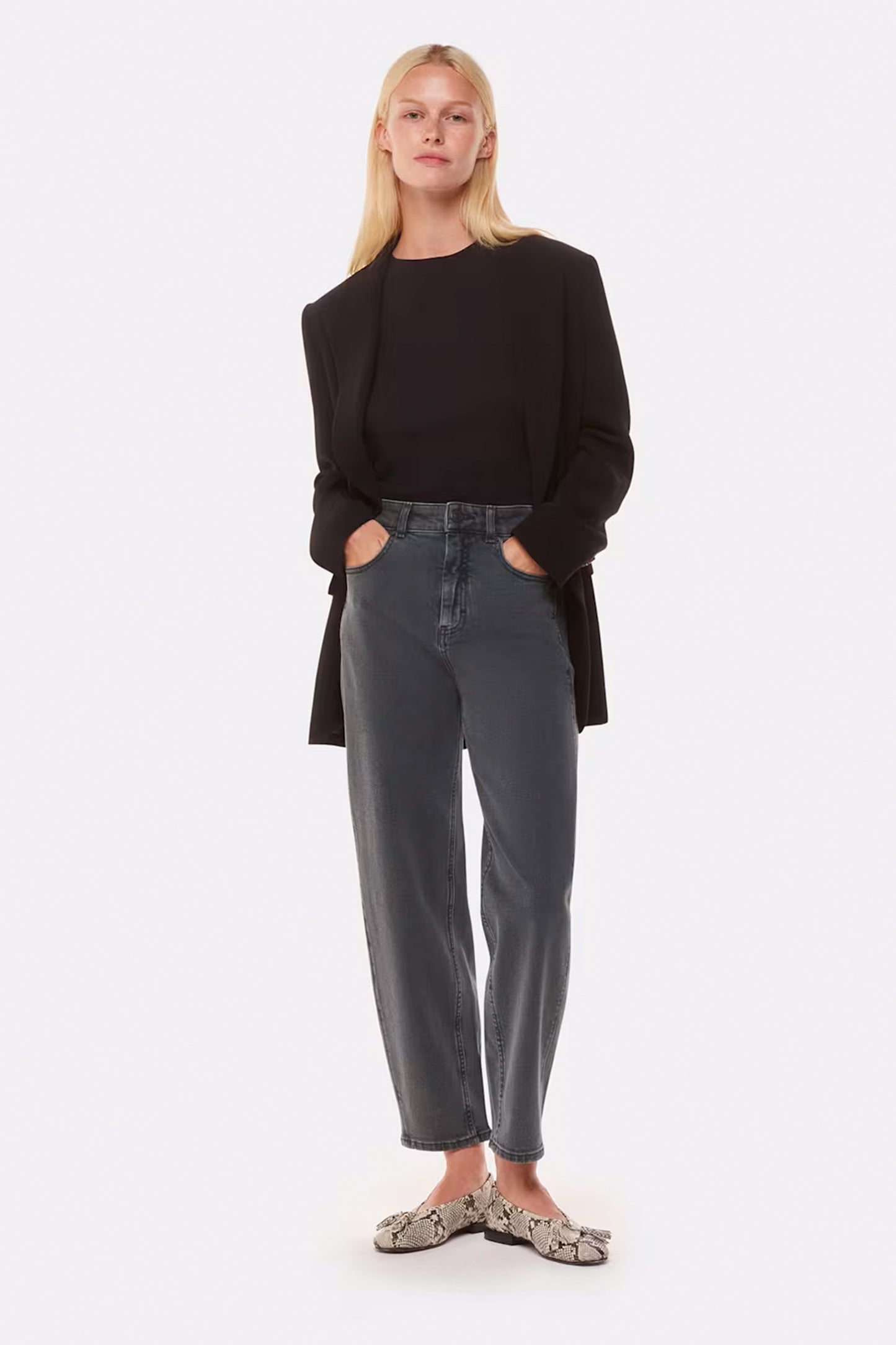 Denim Stretch Barrel Leg Jean