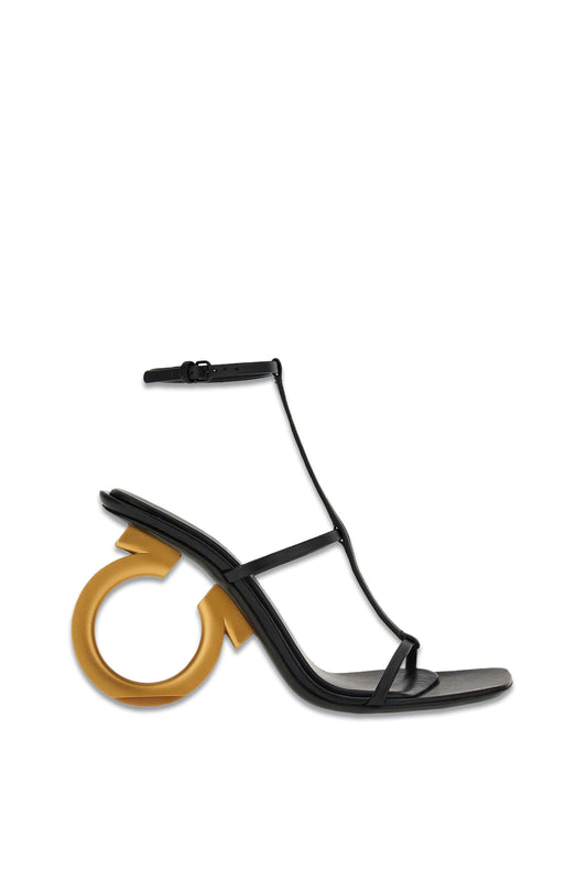 Elina Sandal