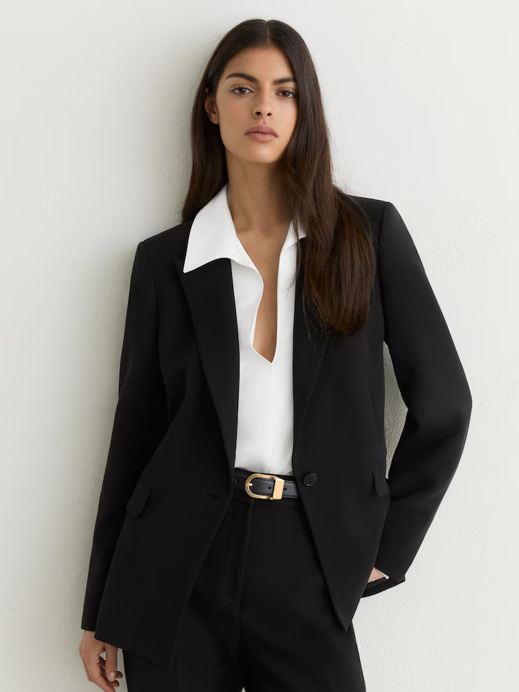 Gabi Petite Tailored Single Breasted Suit Blazer in Black