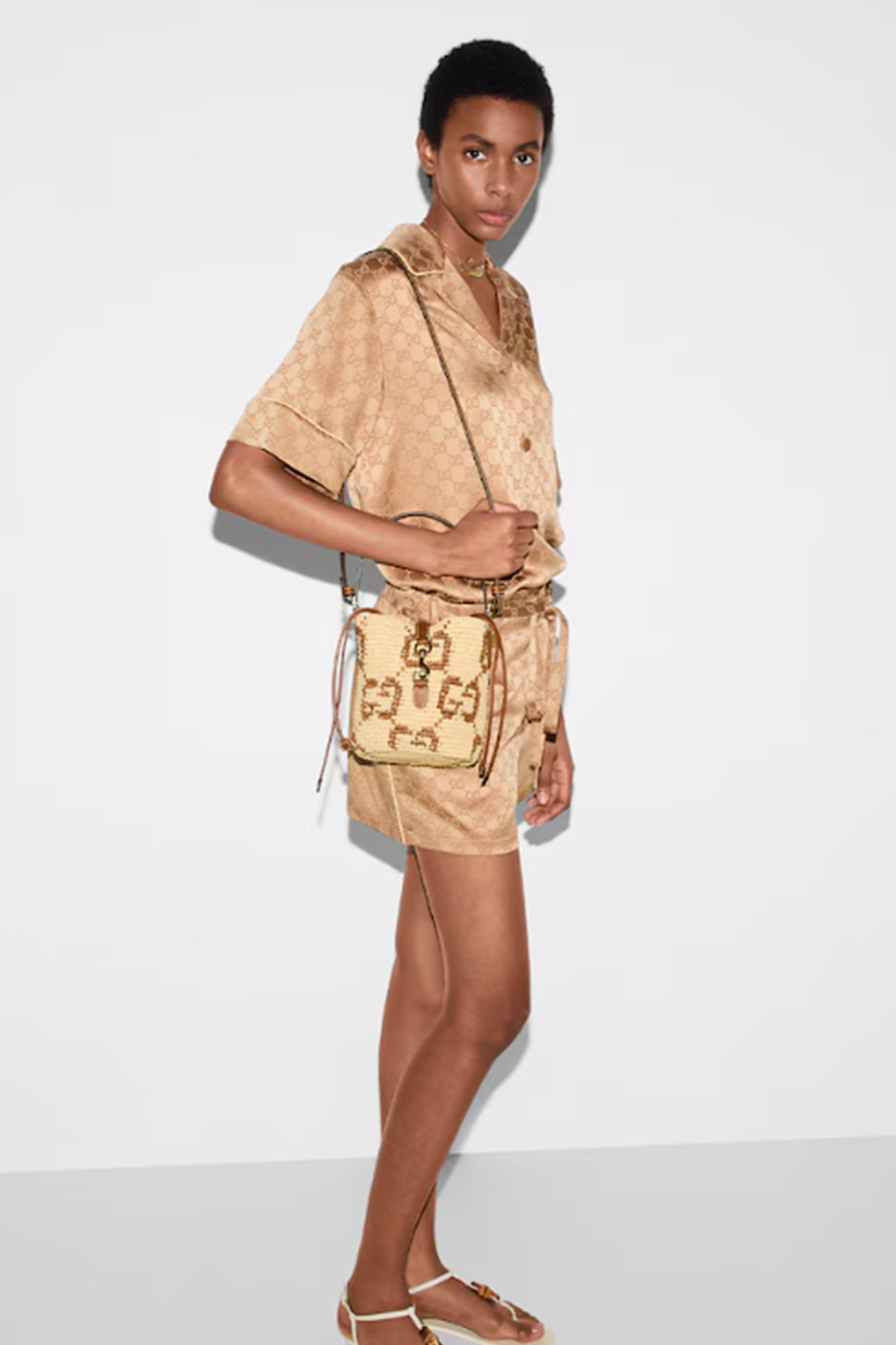 Woven mini bucket bag brown