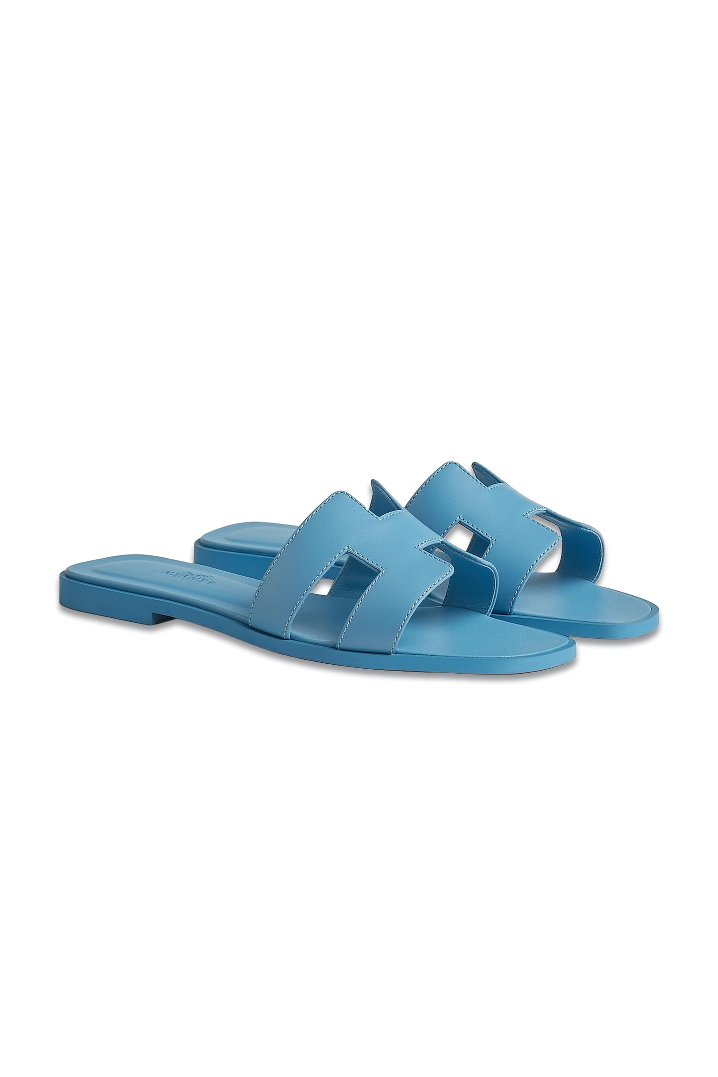 Oran Sandal, Bleu Cameo