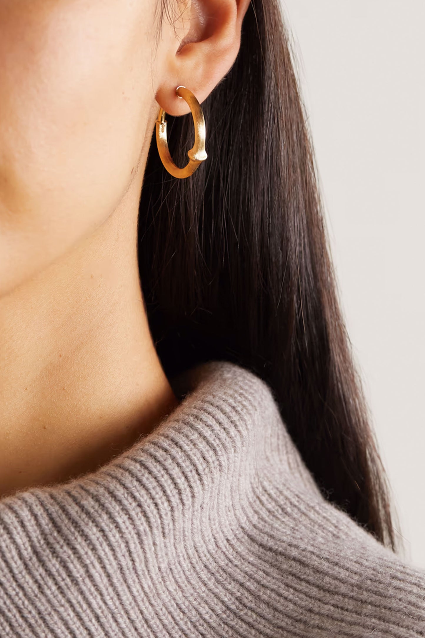 Nature Large 18-Karat Gold Hoop Earring