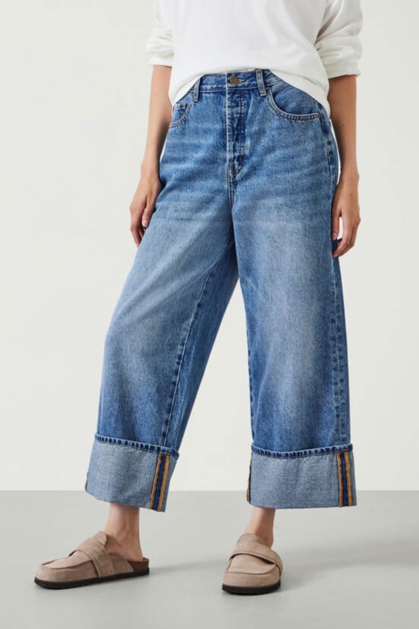 Mia Cropped Straight Leg Jeans