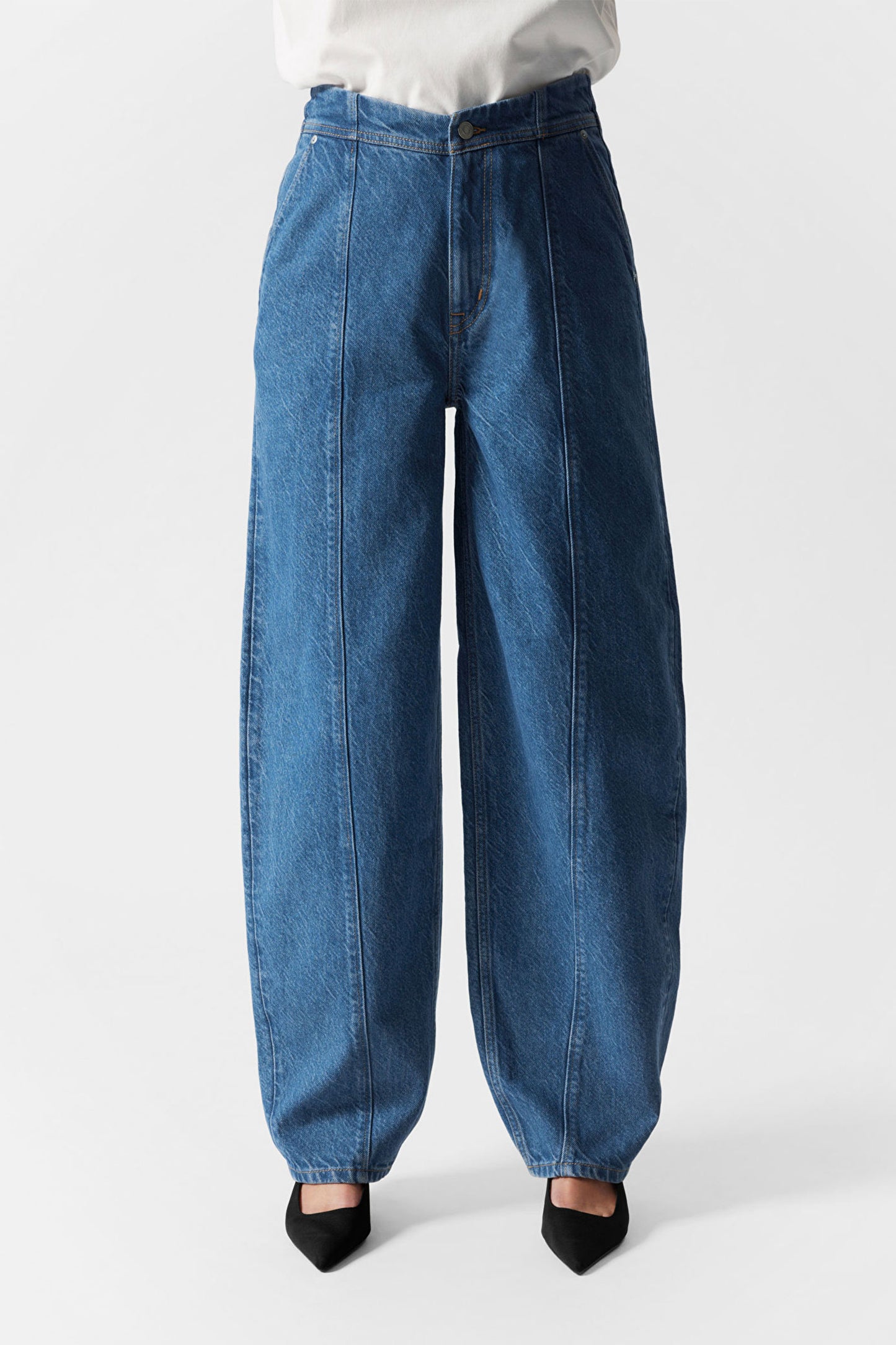 Tapered Barrel-Leg Jeans