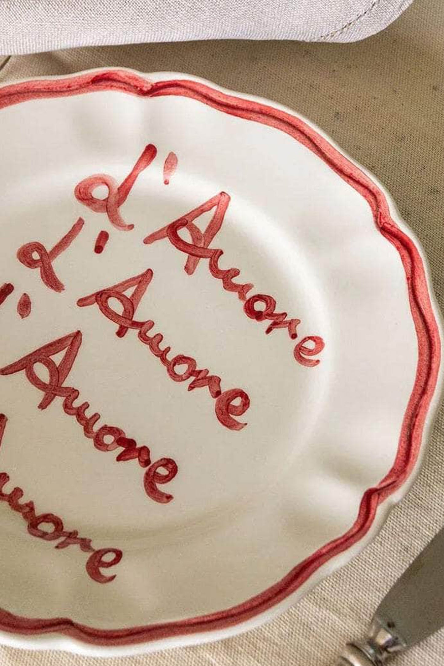 "L'amore" Fil Rouge Plate