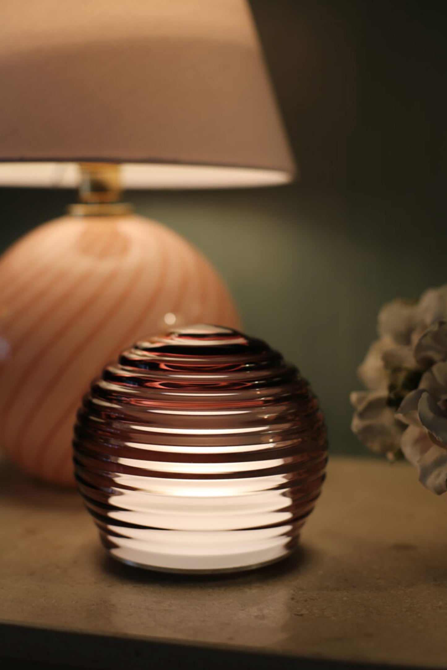 Amethyst Curved Glass Table Light