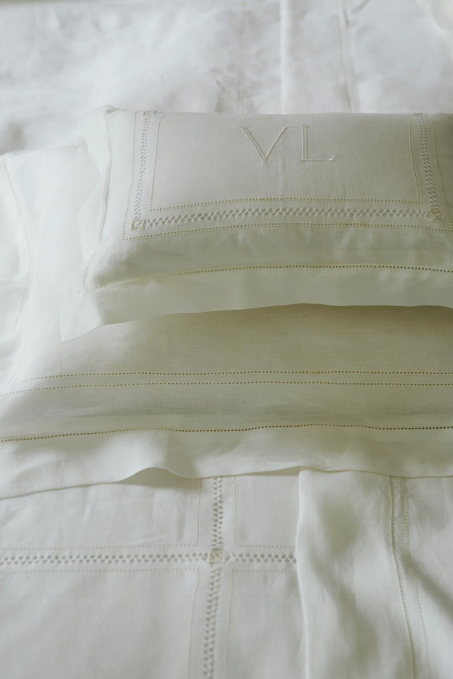 Bed Linen Set in Diamond Stitch Ivory White