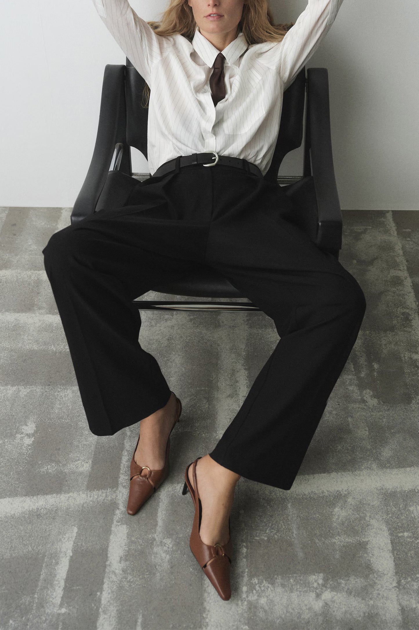 Leather Heeled Shoes with Ring