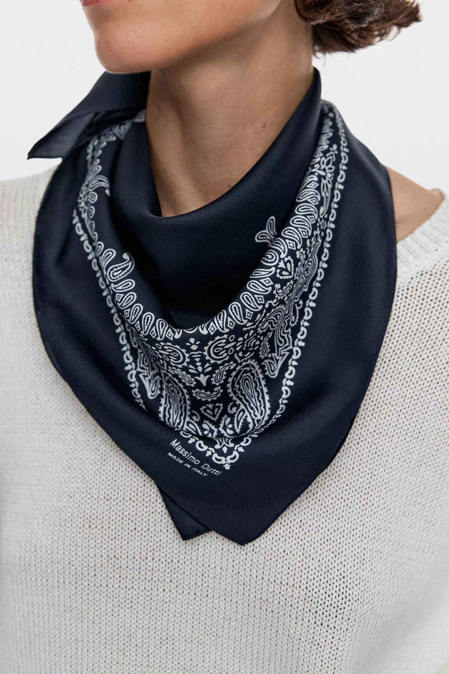 100% silk paisley print scarf