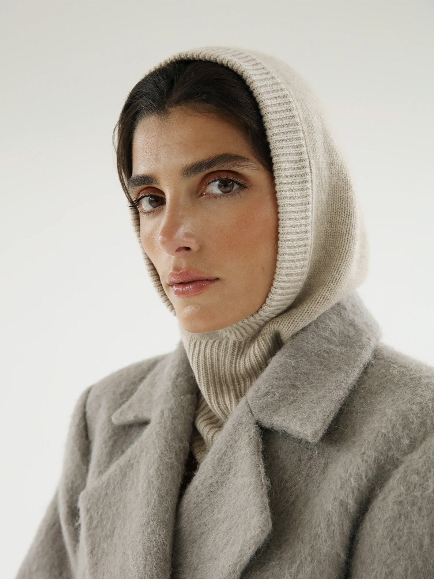 Bette Balaclava, Taupe