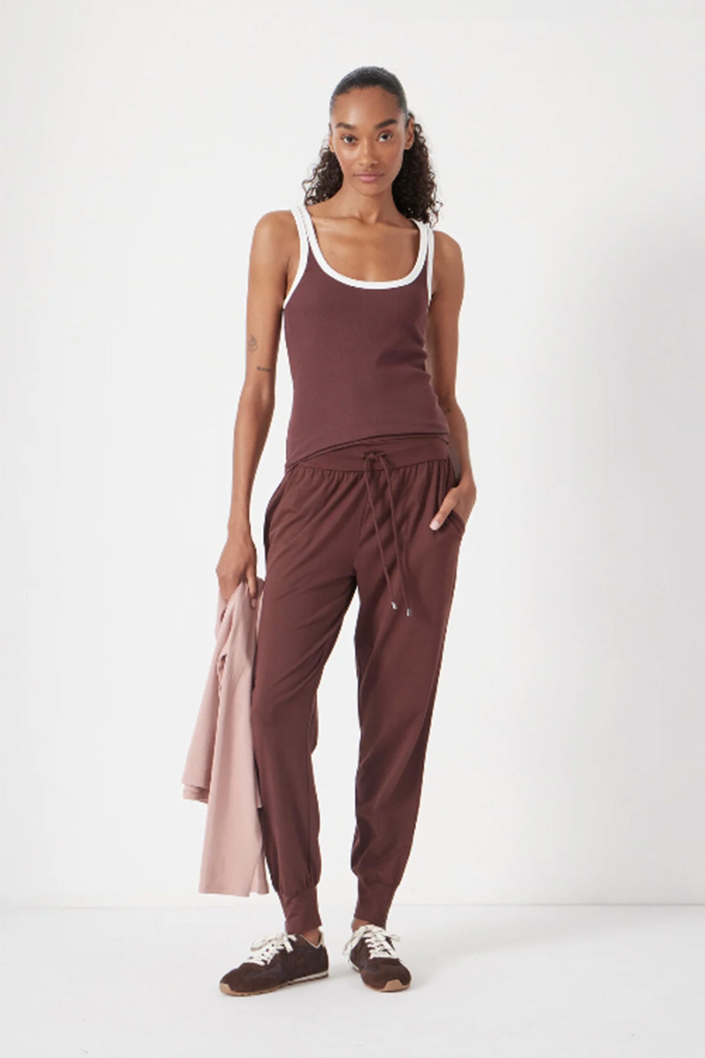 Amie Joggers