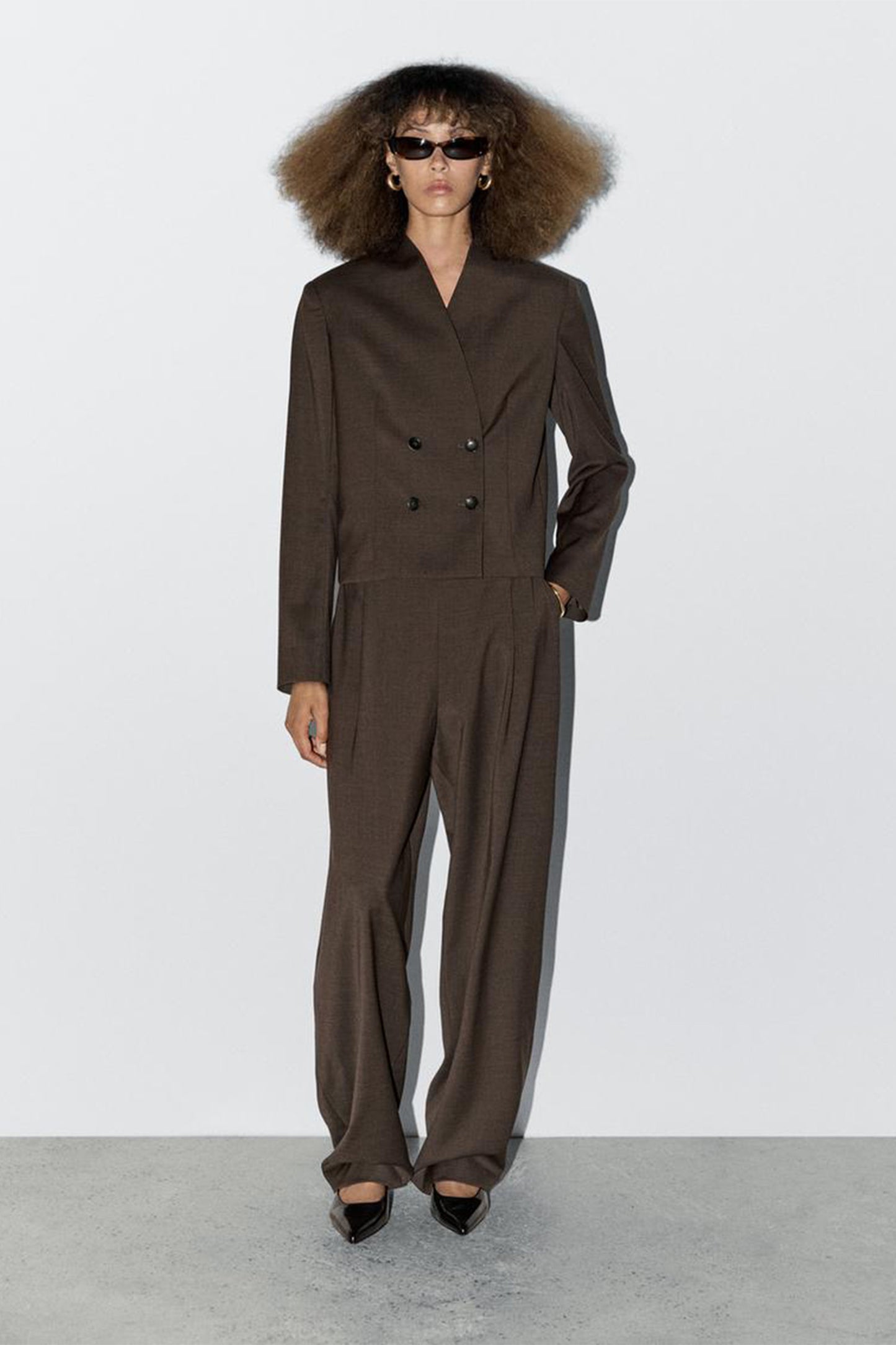 Cropped double-breasted blazer and trousers