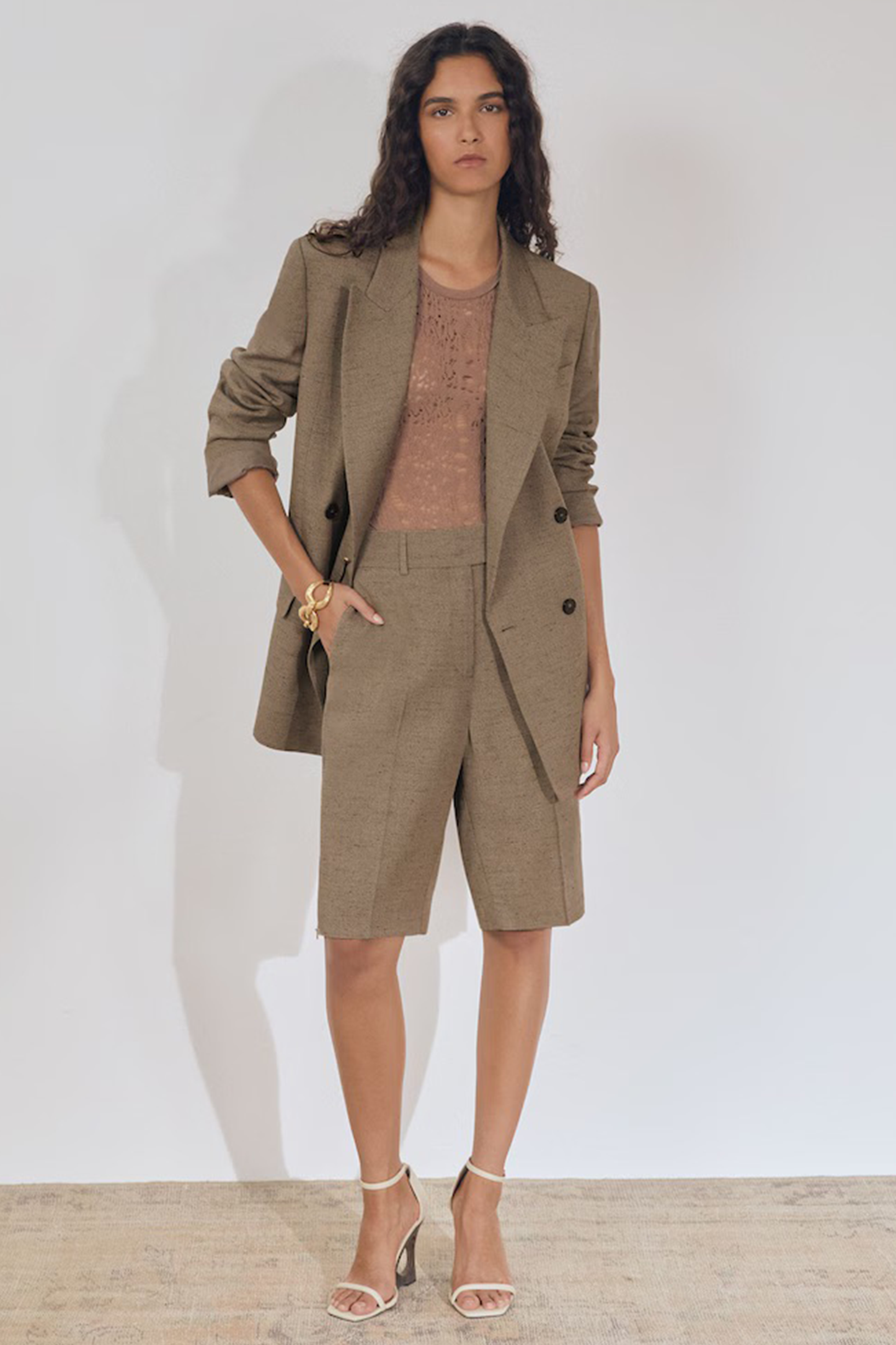 Lina Atelier Side-Zip Tailor Shorts With Linen In Grey