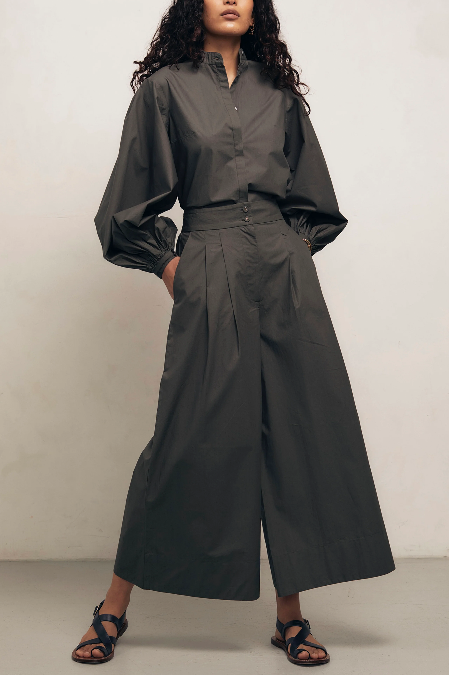 Bateau- Dark Khaki Cotton Poplin Trousers