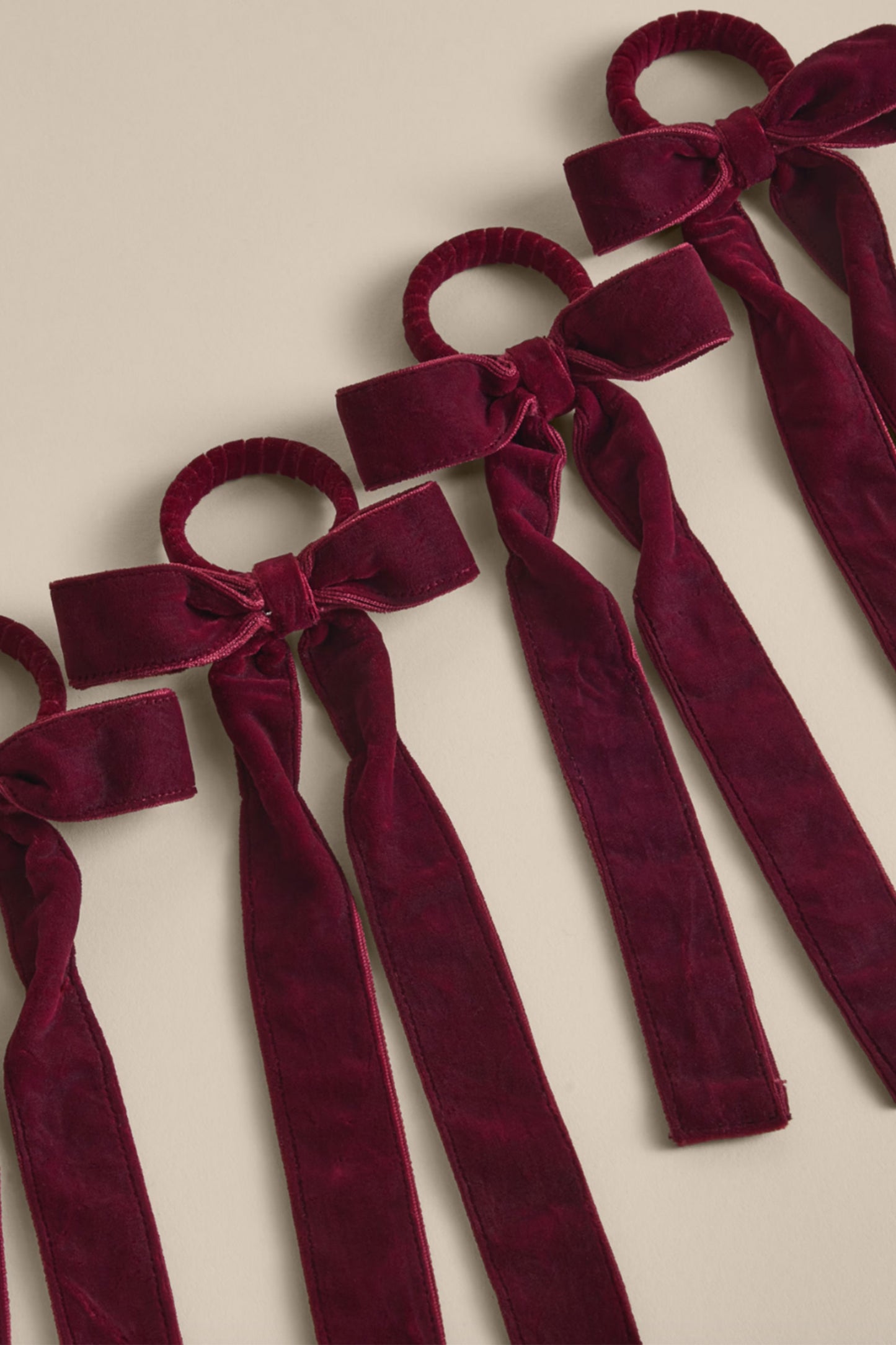 Set of 4 Velvet Bow Napkin Rings