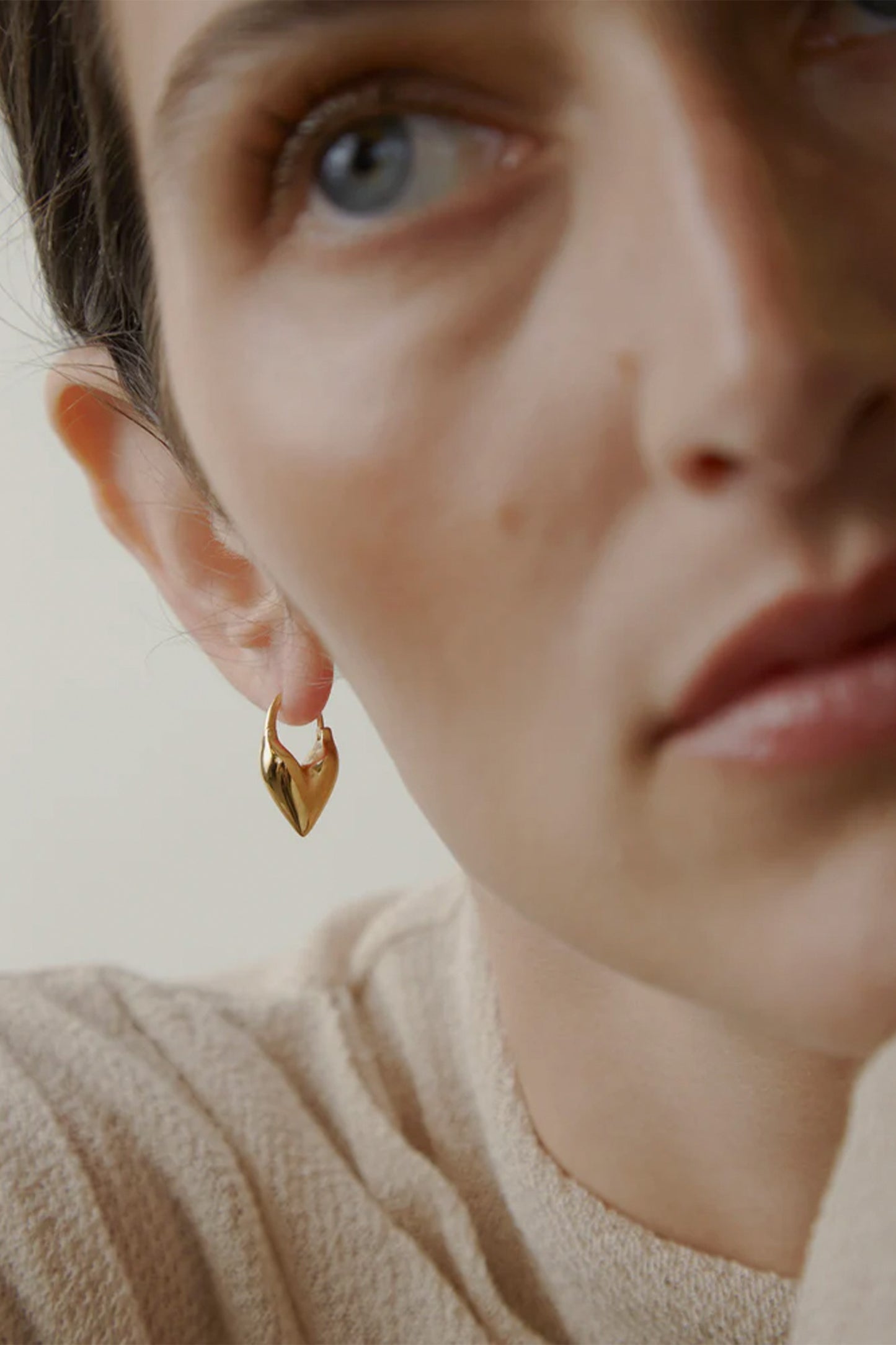 Roscida Heart Hoops