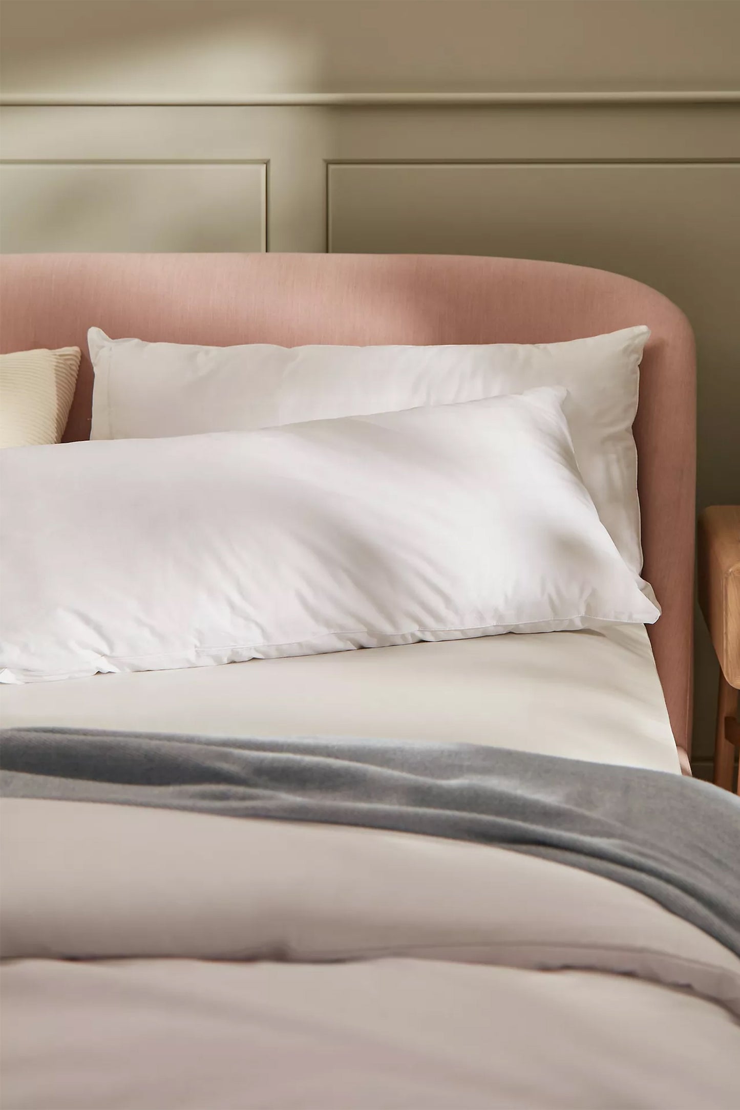 Active Anti-Allergy with HeiQ Allergen Tech Kingsize Pillow, Medium