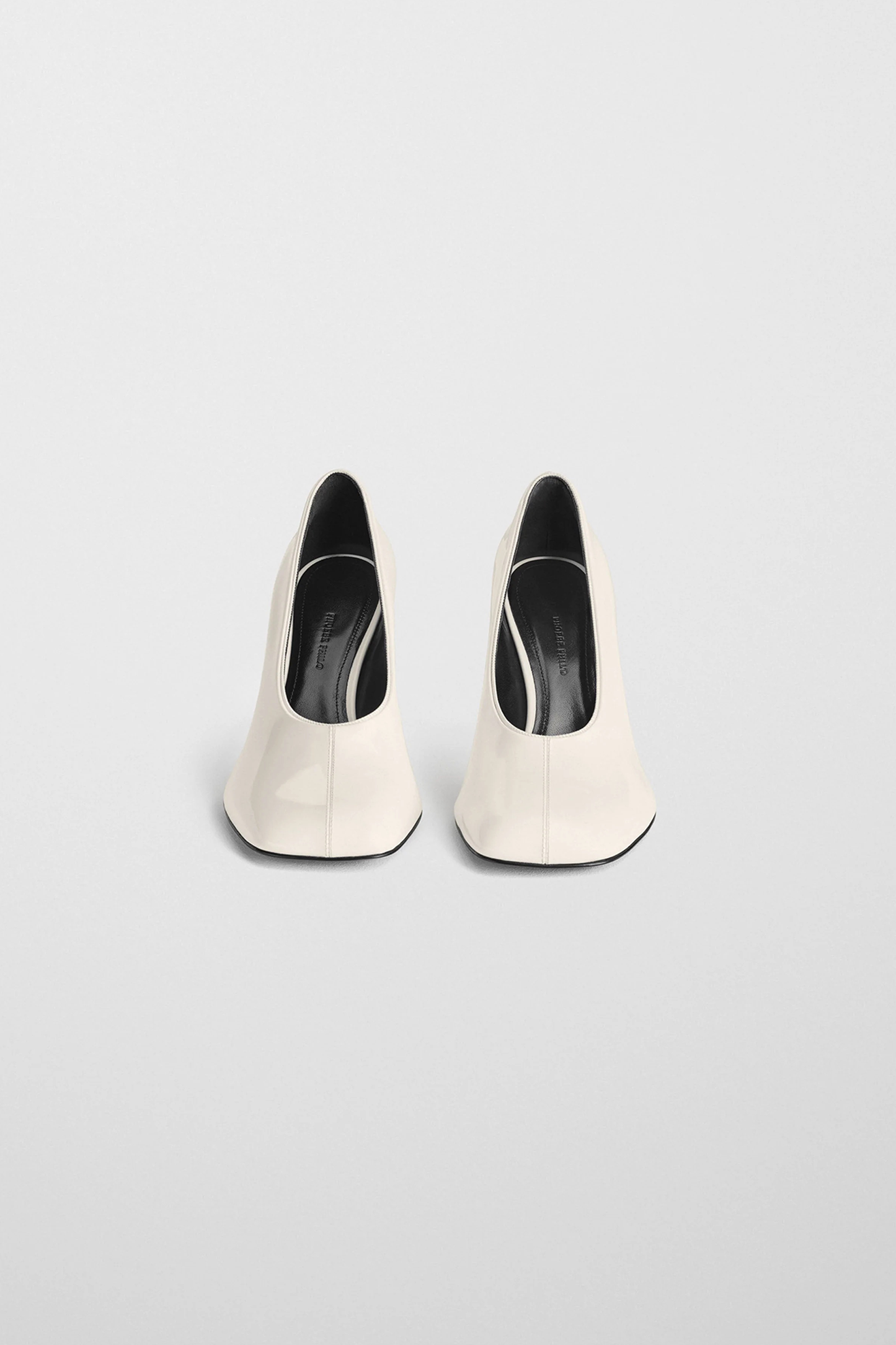 Soft Pump 90 in White Patent Leather