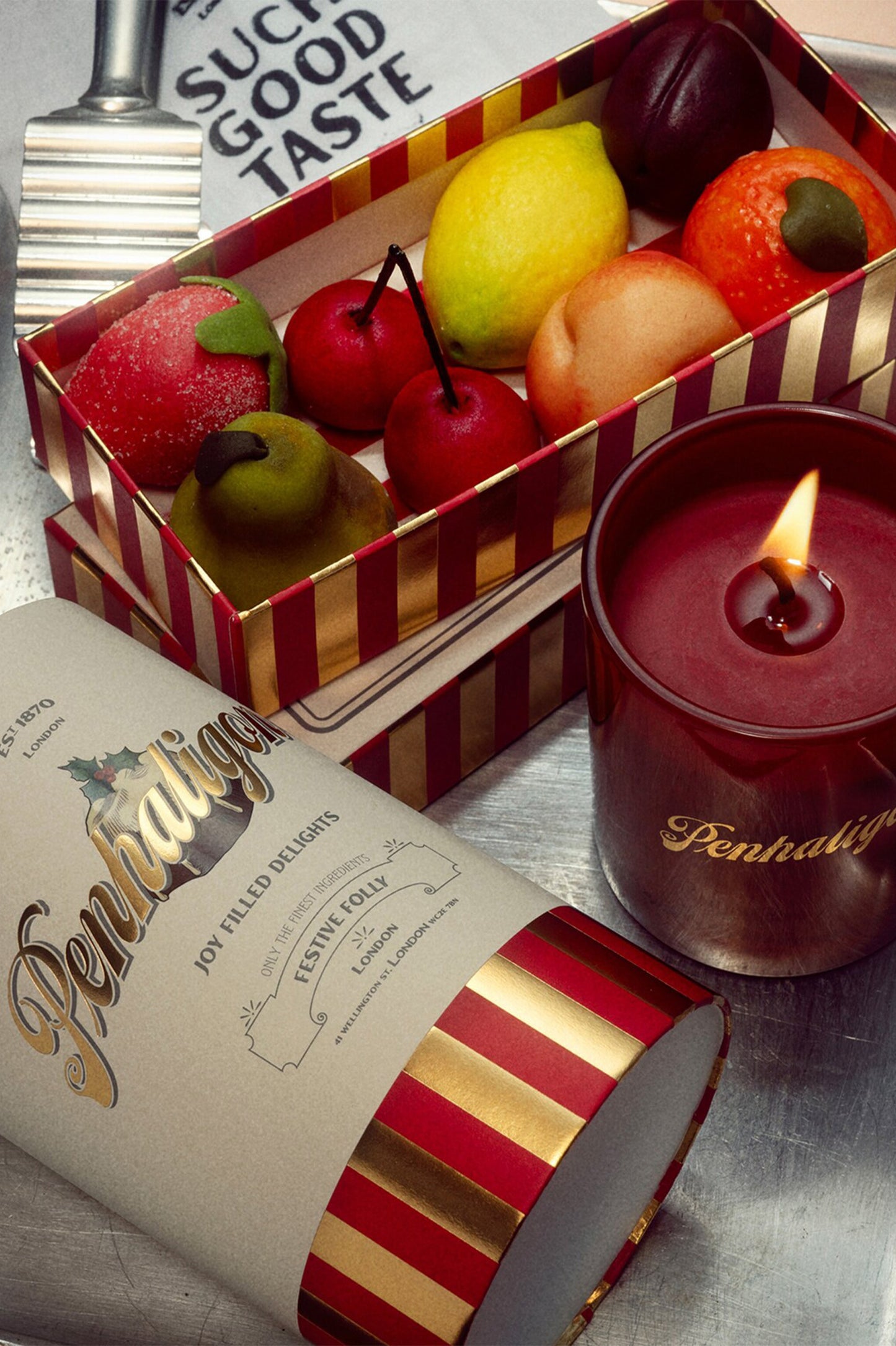 Festive Folly Candle (200g)