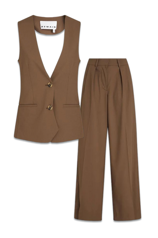 Grain de Poudre Vest and Buckled Grain de Poudre Wide-Leg Pants