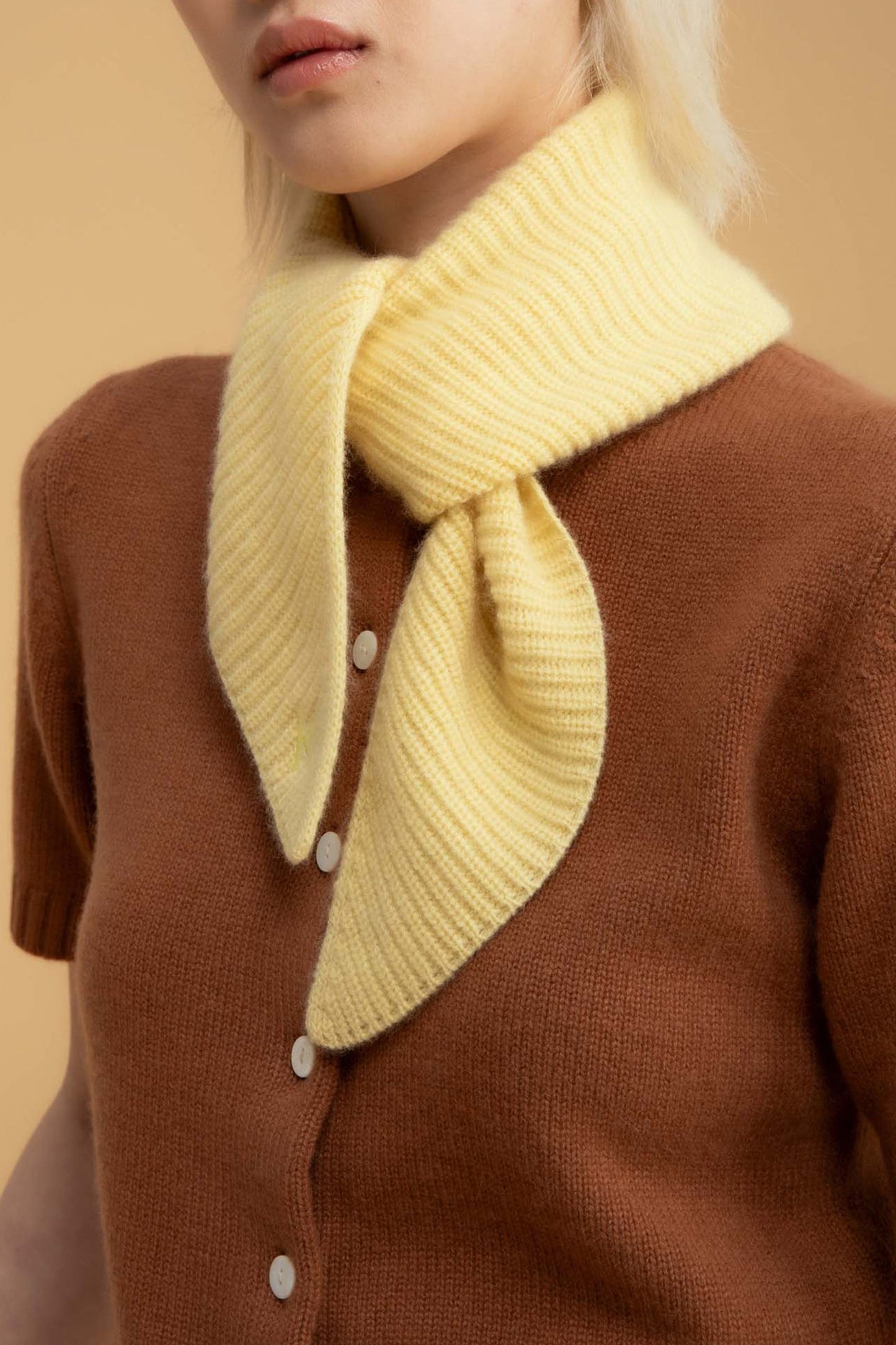 Knitted Cashmere Neck Tie in Lemon Sherbet