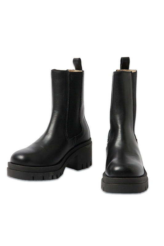 Sage Black Leather Heeled Chelsea Boots