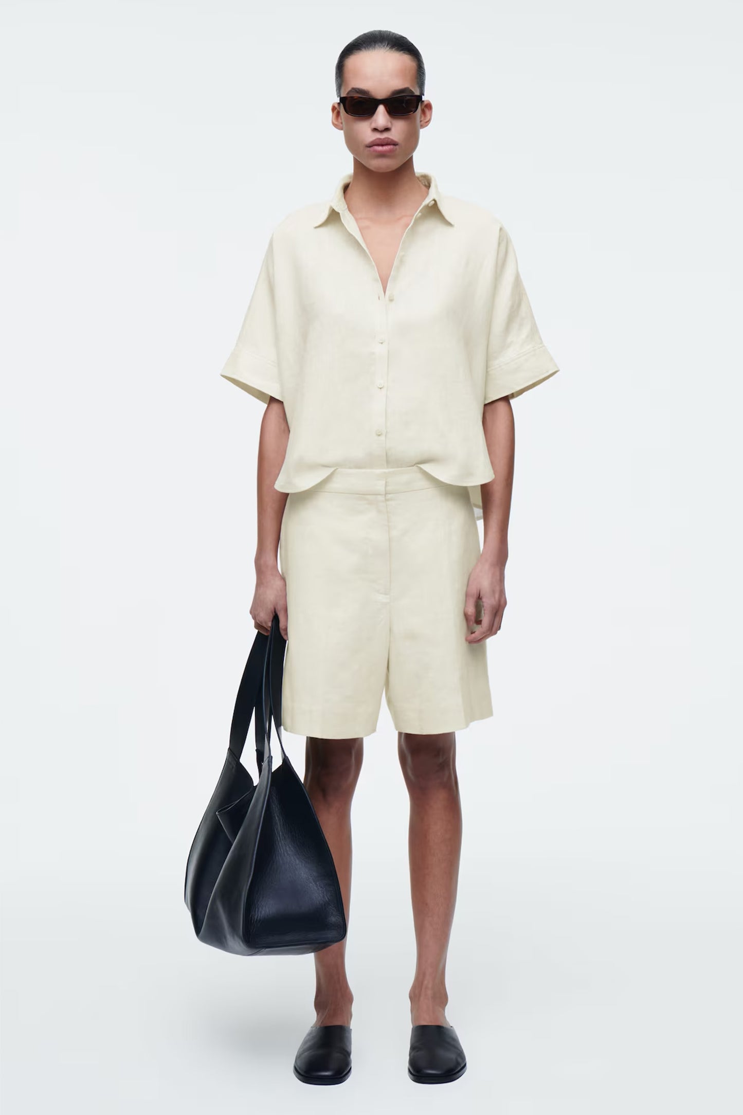 Tailored Elasticated Linen Shorts